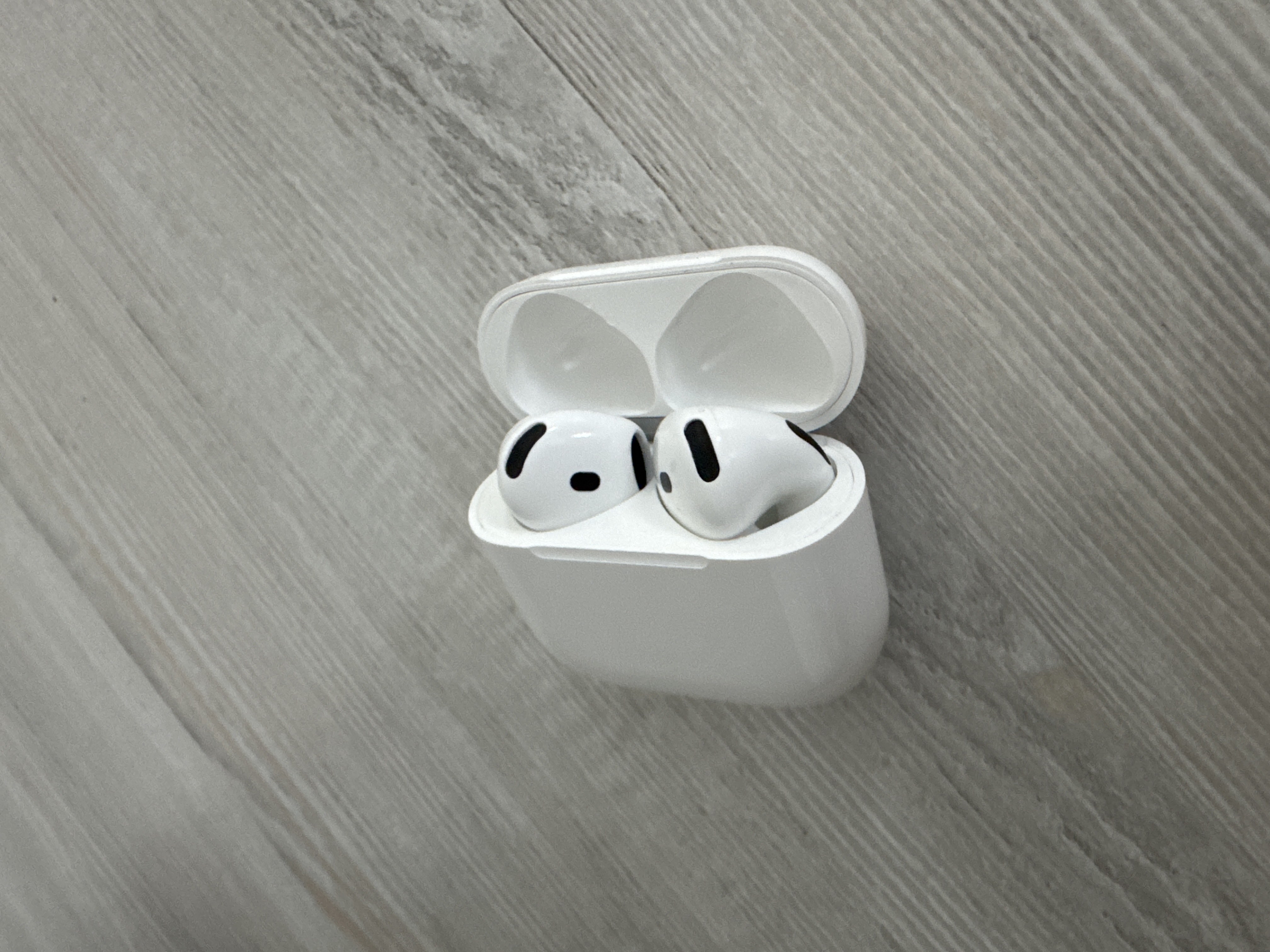 Simsiz quloqchinlar, A Pods pro 2 va A Pods 4 ANC