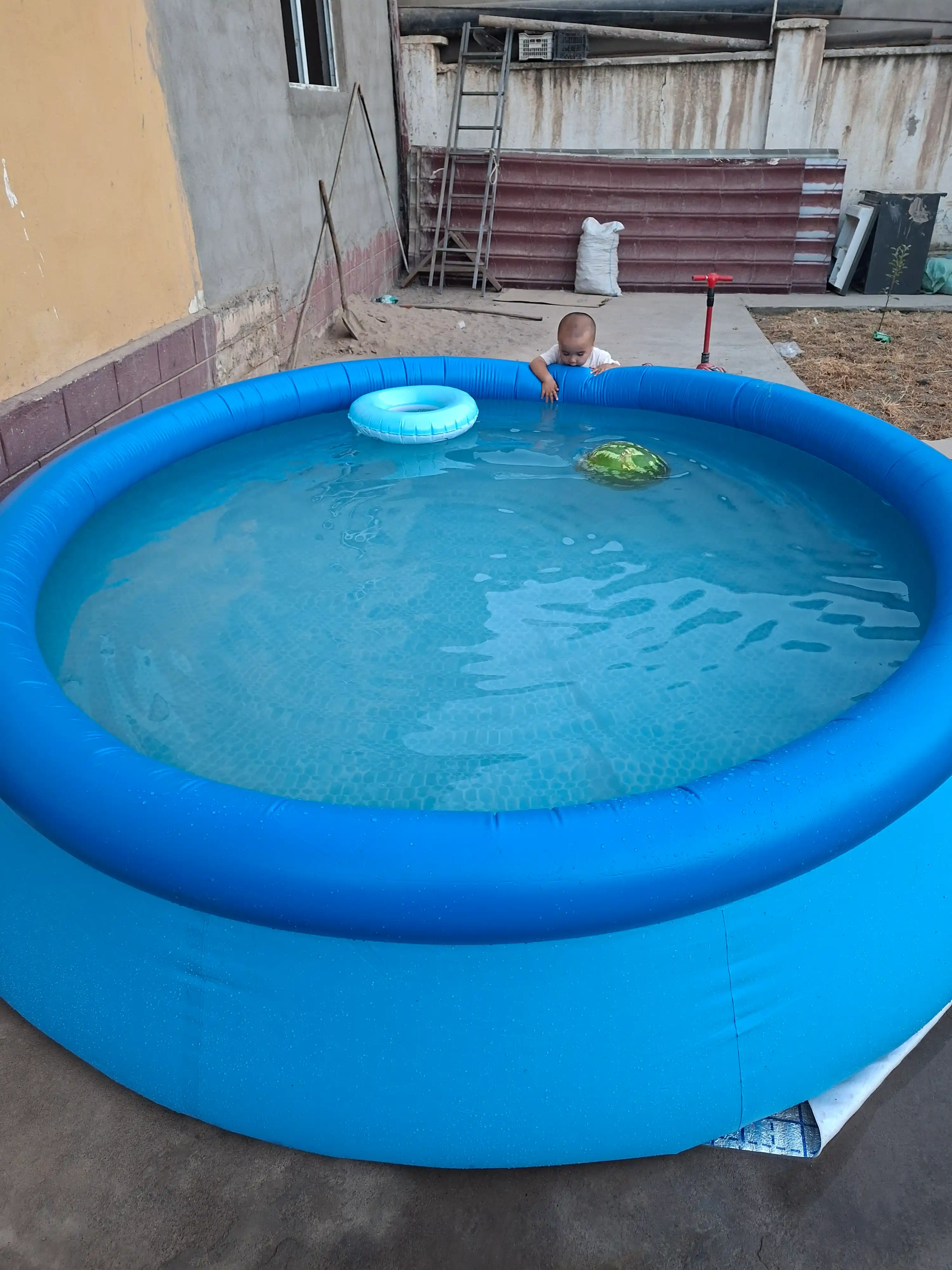 Надувной бассейн Intex Easy Set, объем 886 - 3853 л