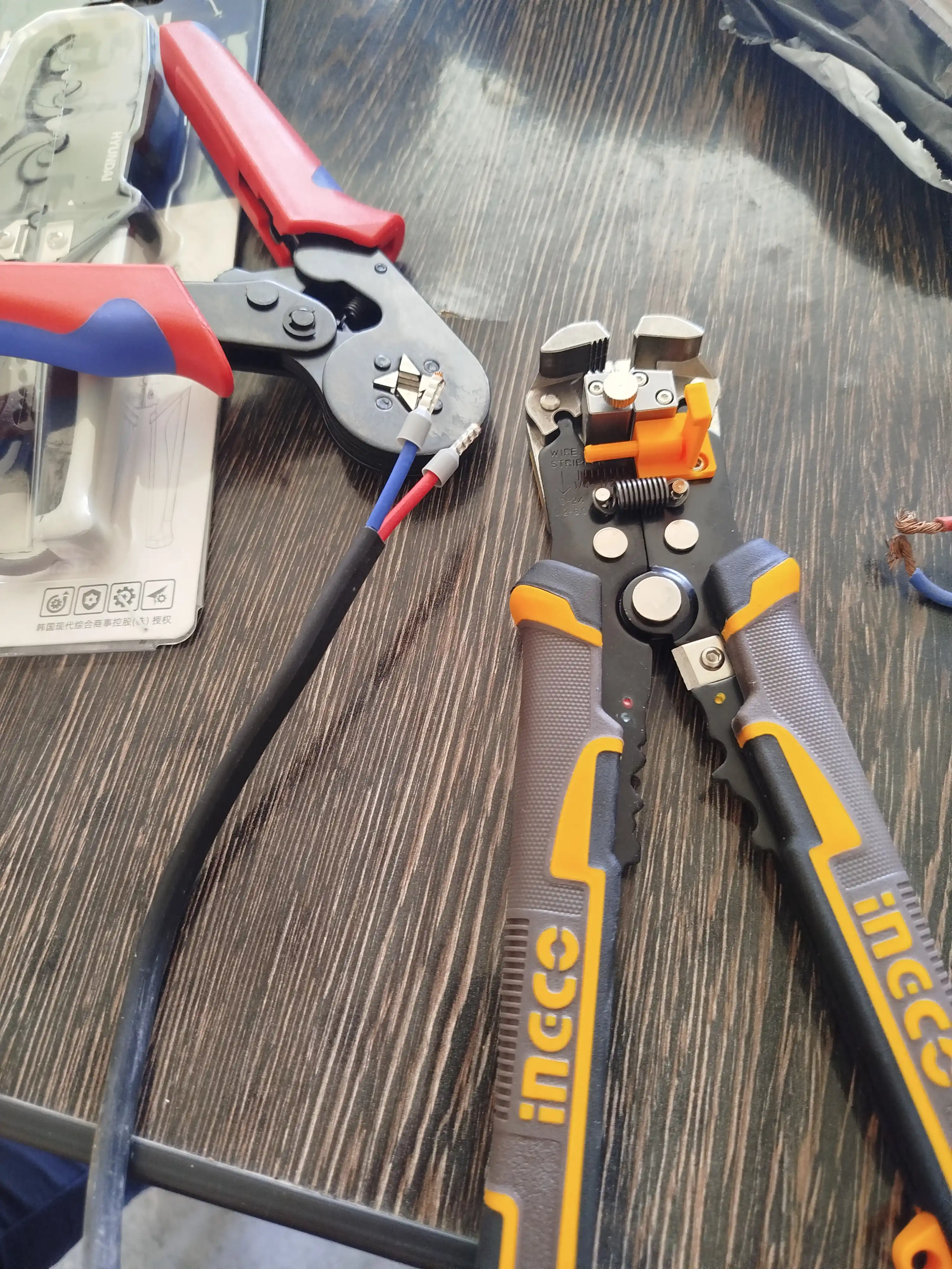 Avtomatik stripper, ko‘p funktsiyali INGCO HWSP102418 INDUSTRIAL, 0.2-6 mm