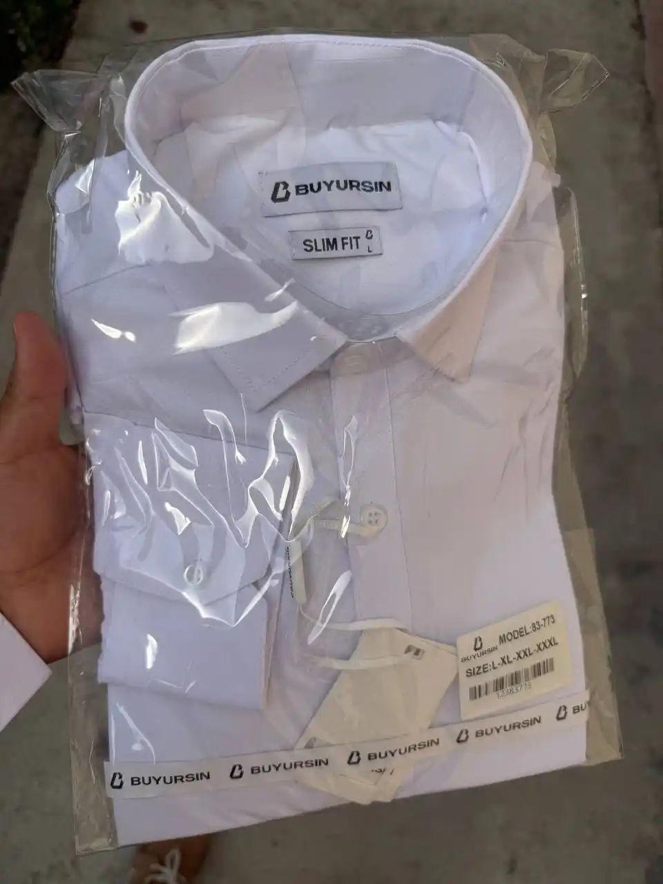 Oq erkaklar ko‘ylagi, ofis uchun uzun yengli ko‘ylak, 1 o‘lcham kattaroq oling