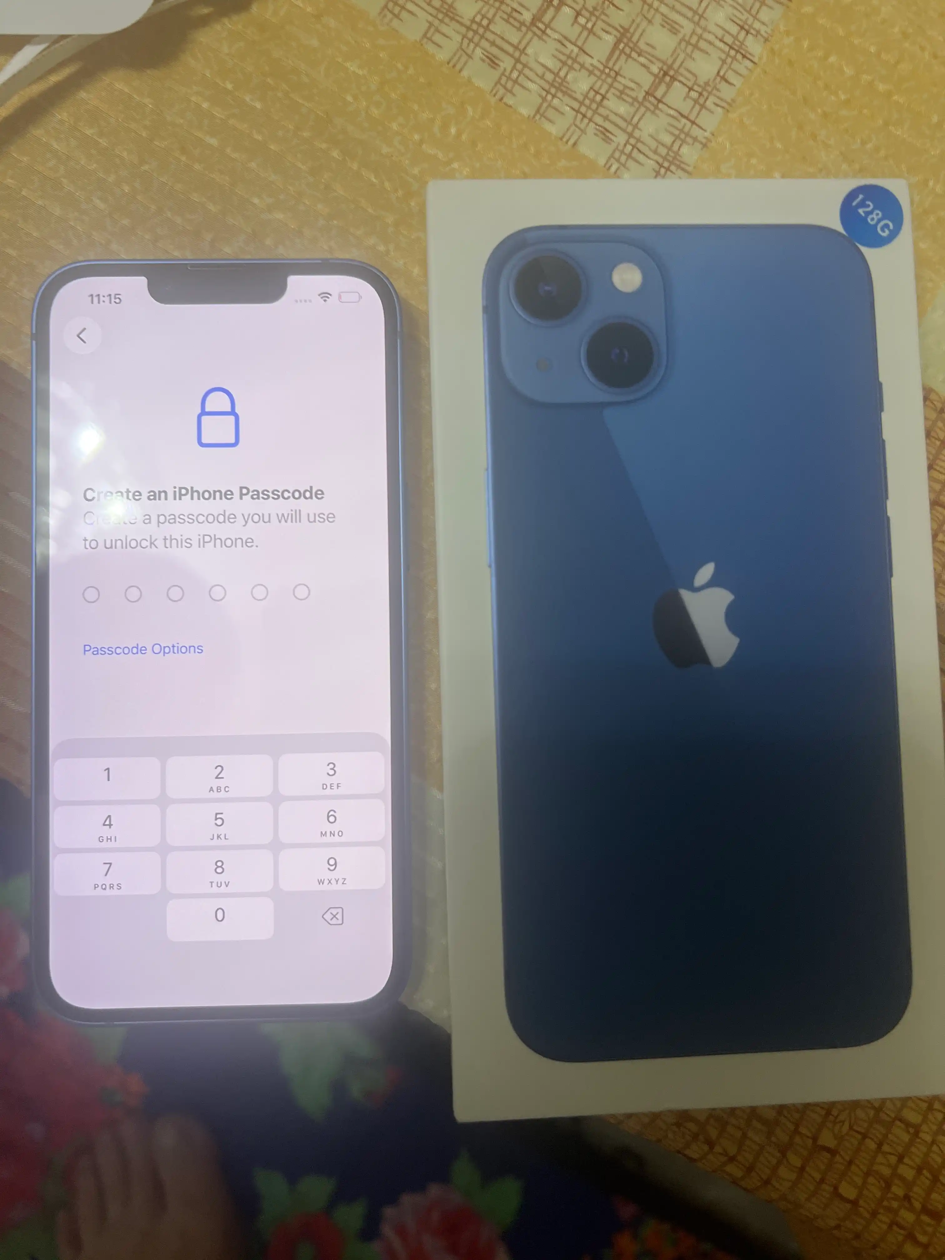 Смартфон Apple iPhone 13 , 128/256 ГБ, SIM+Esim (SIM), чехол и стекло в подарок