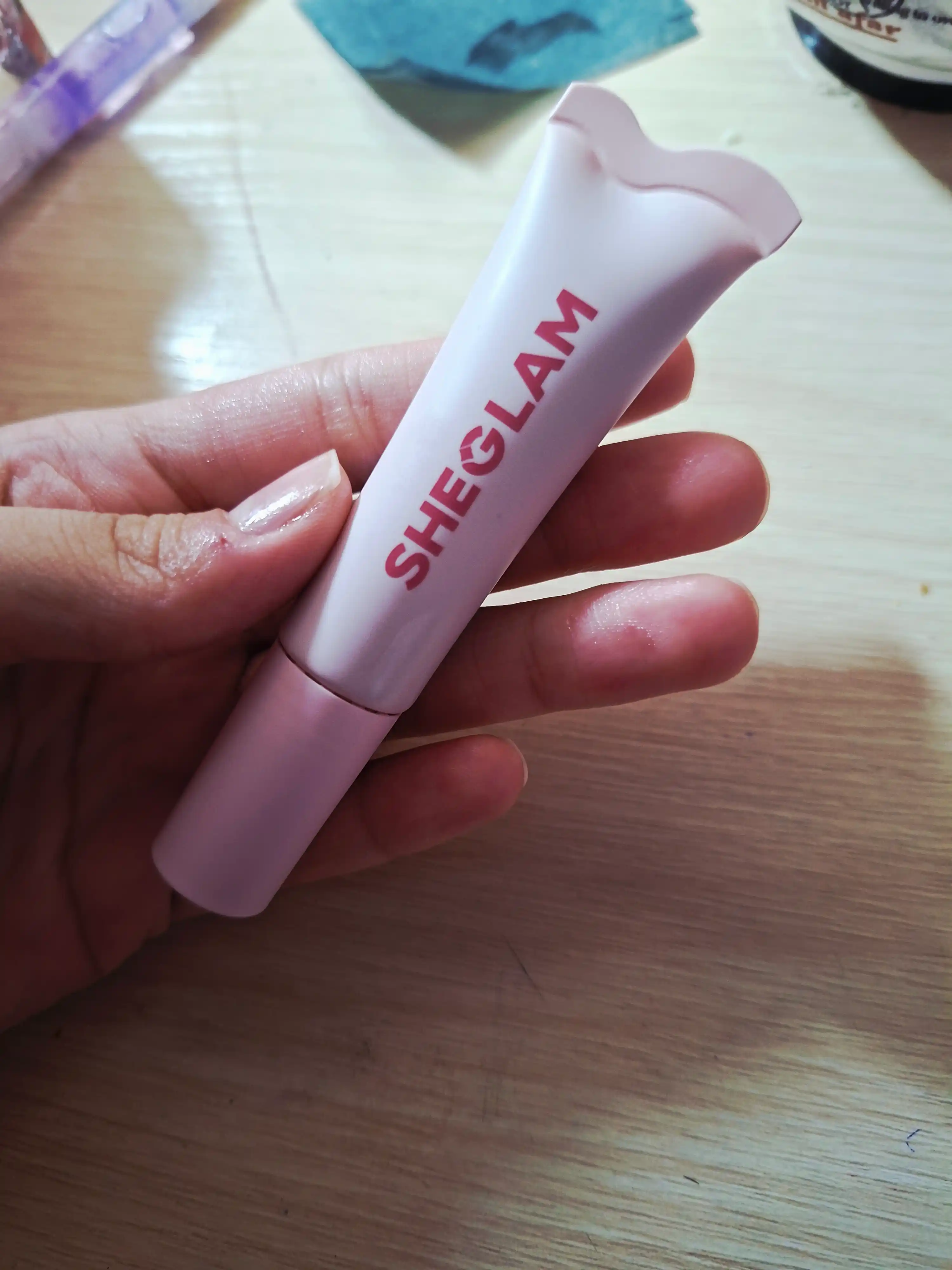 Lab yaltirog‘i SHEGLAM blesk Crystal Glaze, namlovchi