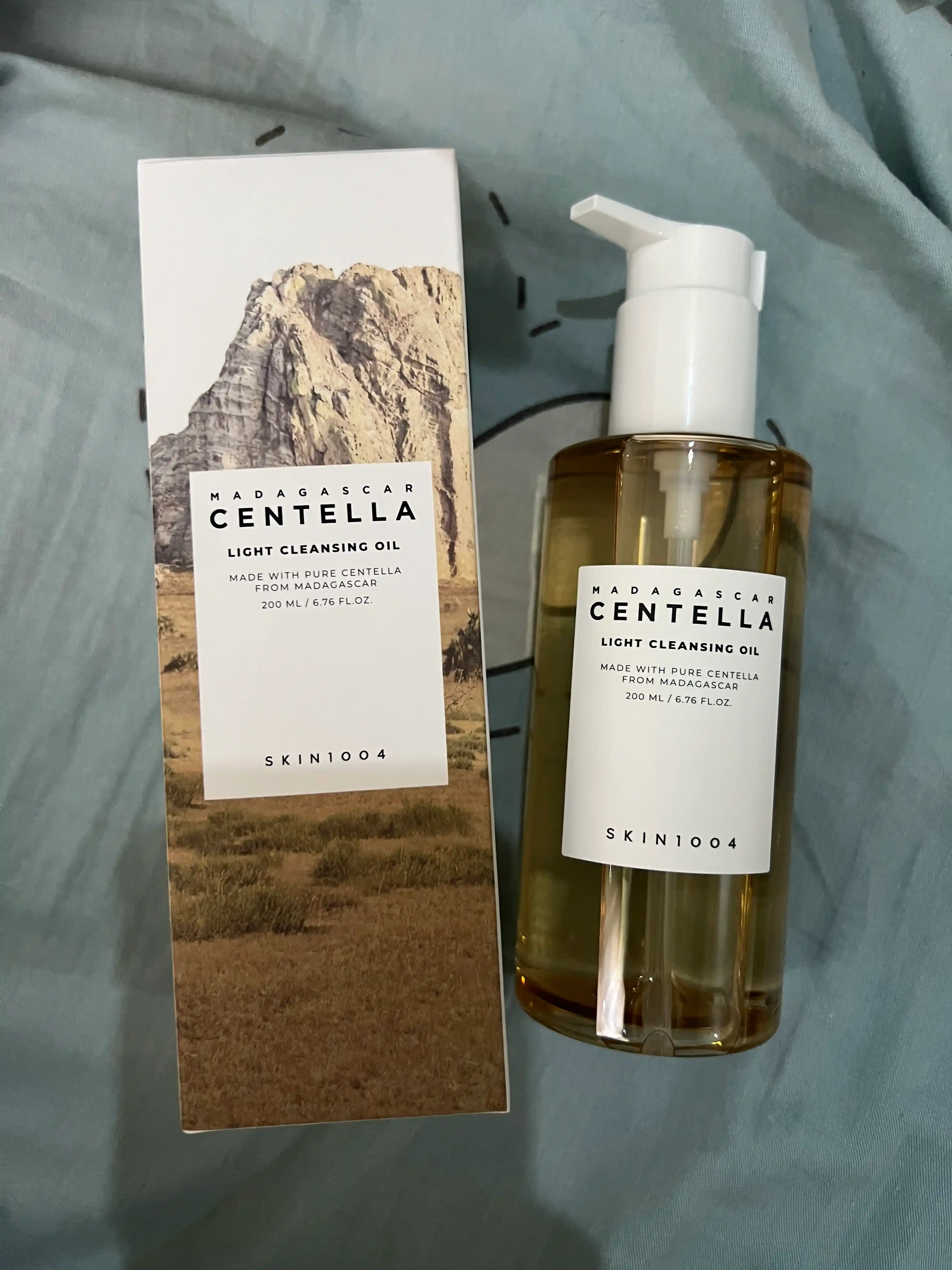 SKIN1004 Madagascar Centella Light Cleansing Oil gidrofil yog'i