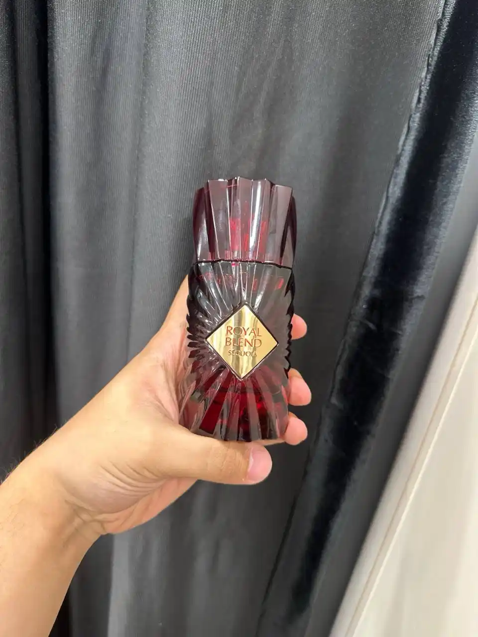 Unisex atir French Avenue Royal Blend Sequoia Extrait, Angels' Share Paradis uslubida