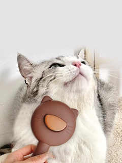 Коричневый