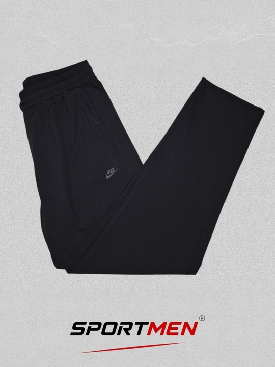Erkaklar uchun Nike shimlari