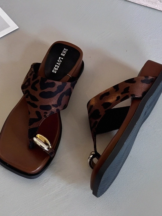 Ayollar yozgi poyabzali, shippaklar, shippaklar, uy shippaklari - 