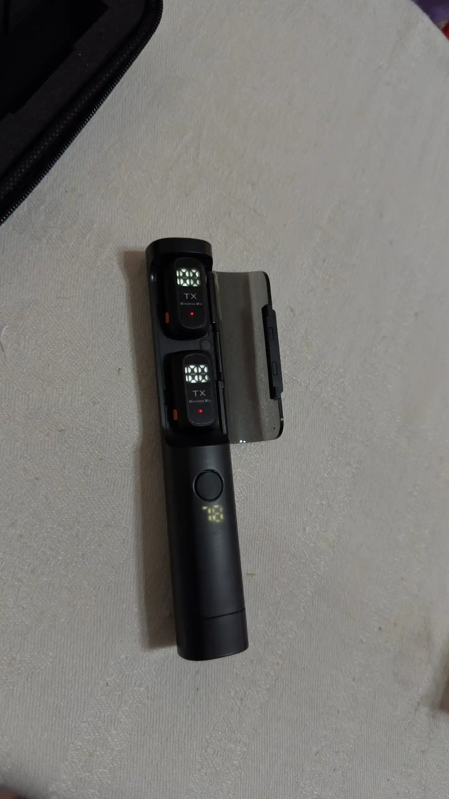 Blogerlar uchun simsiz petlichka mikrofon Lavaliere Video 2 Type-C/Lightning