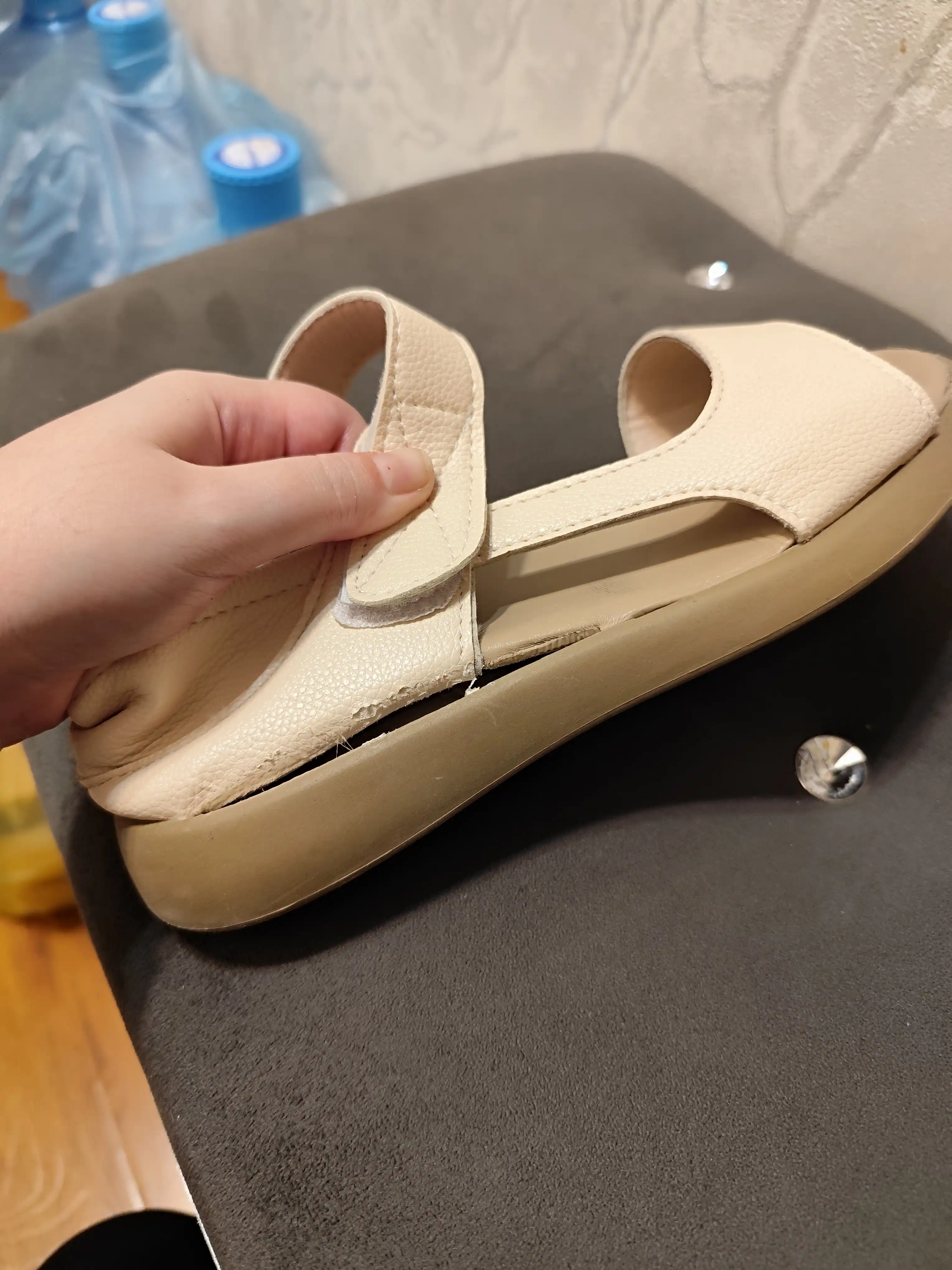 Anatomik taglikka ega ayollar sandallari
