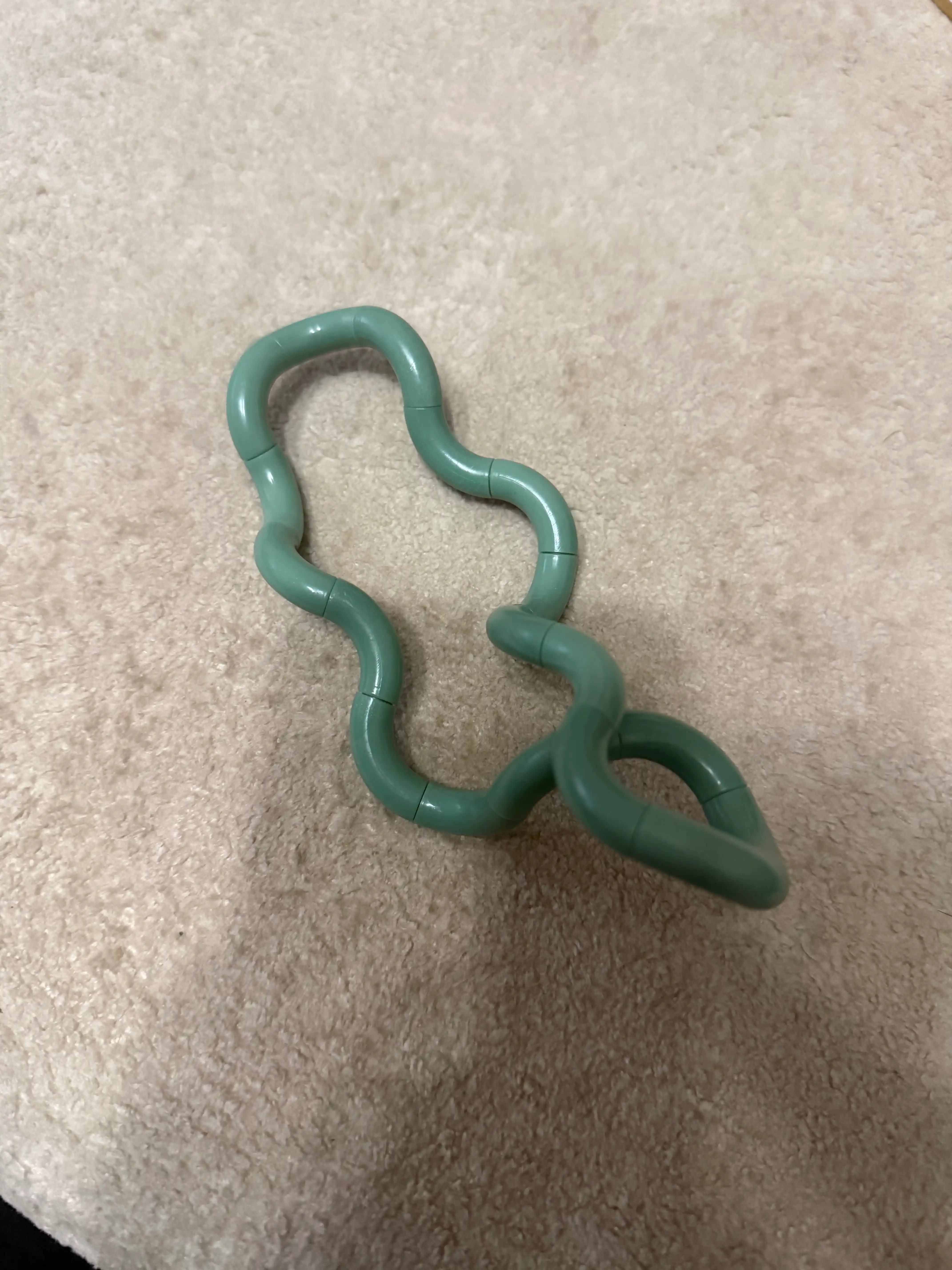Tangle Twist stressga qarshi