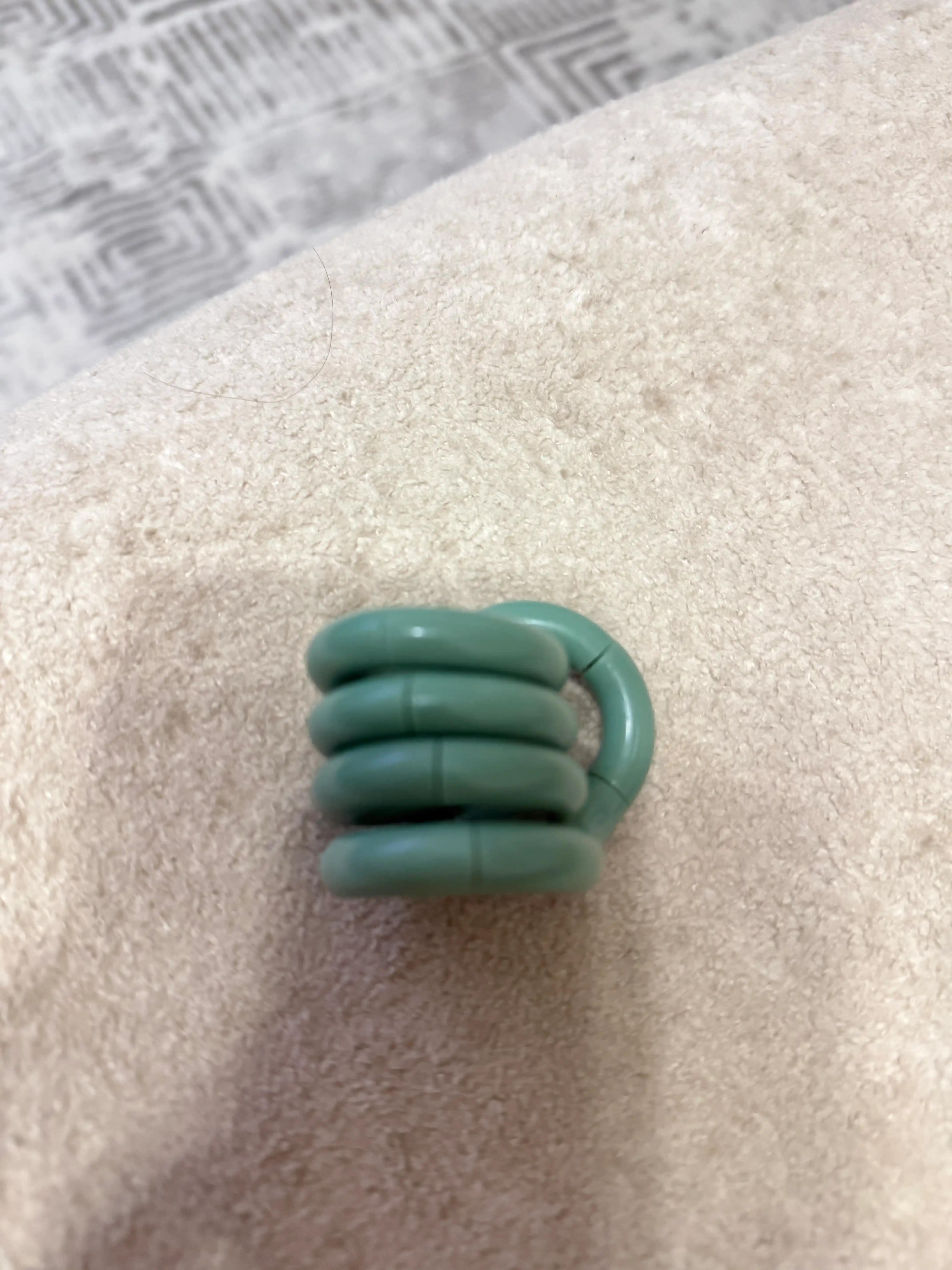 Tangle Twist stressga qarshi