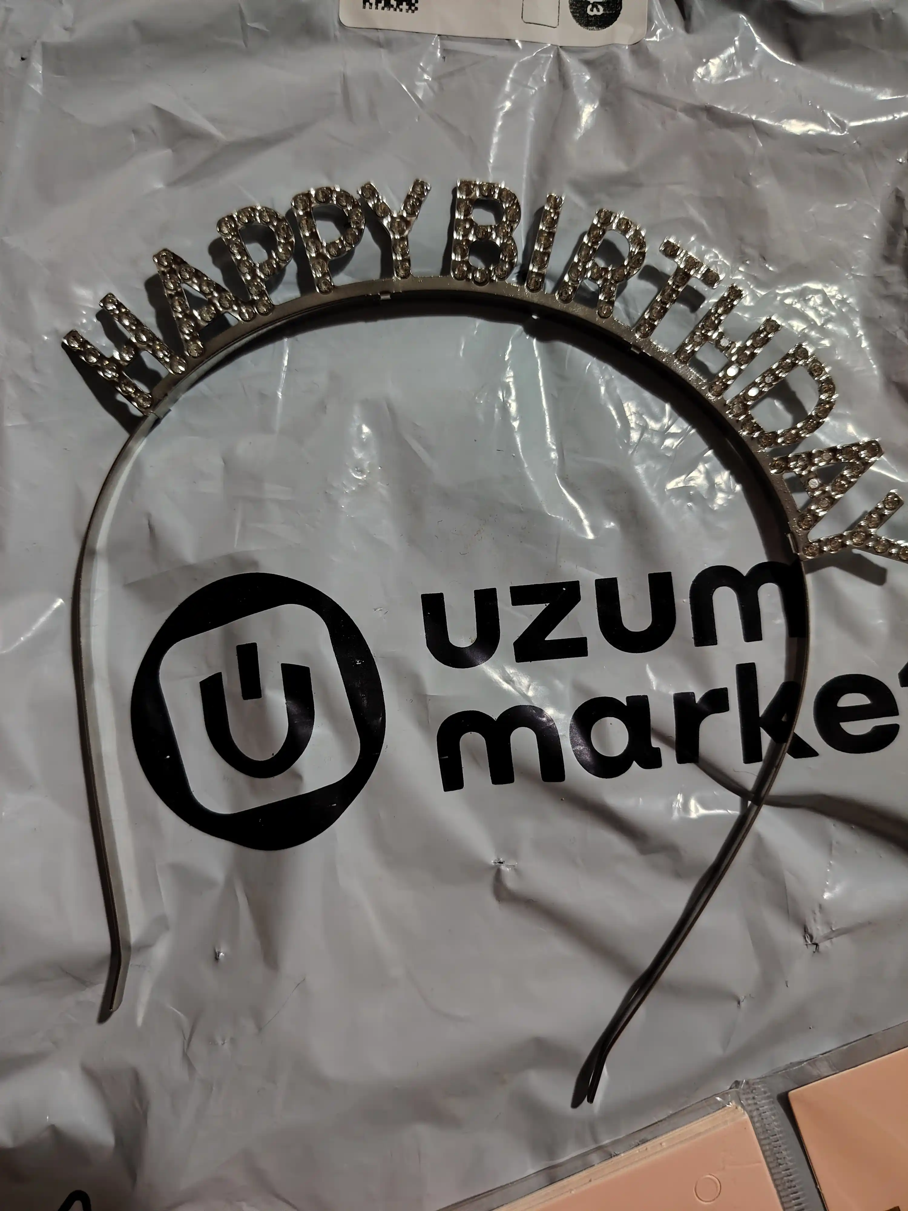 Ободок, Happy Birthday