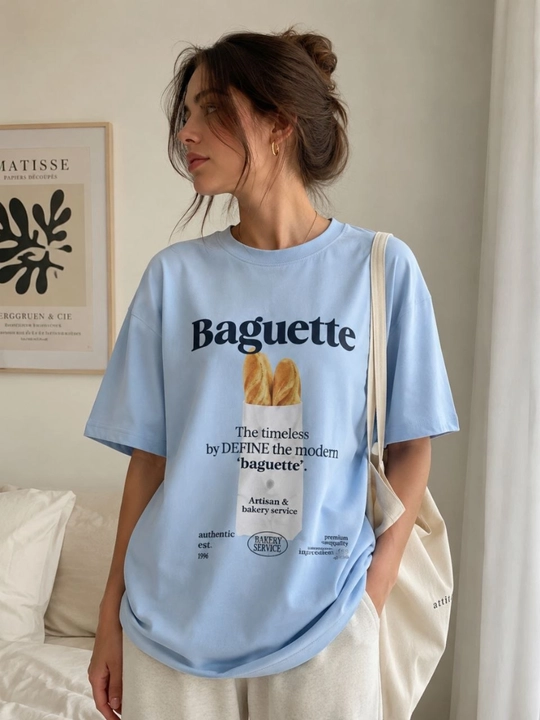 Стильная футболка оверсайз с принтом Baguette, Croissant, Cocktail - 