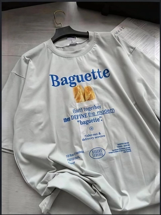 Baguette, Croissant, Kokteyl naqshli katta o‘lchamli zamonaviy futbolka
