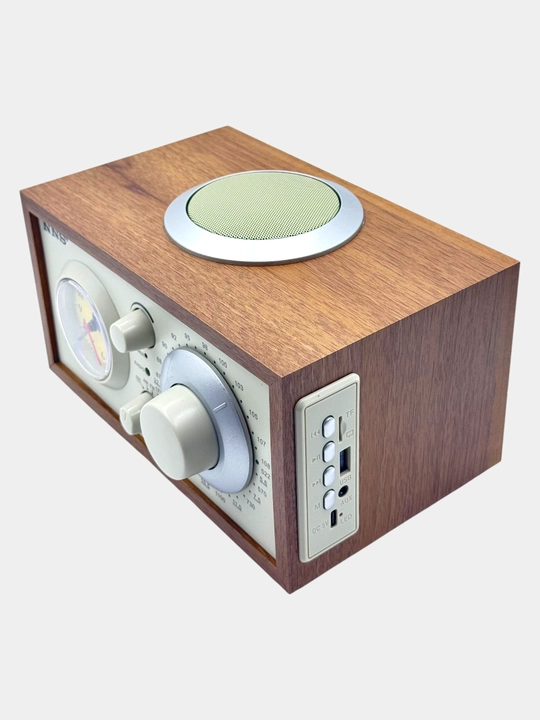 Retro yog'och uslubidagi ixcham portativ radio va Bluetooth karnay