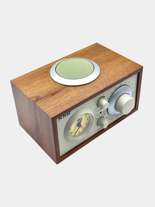 Retro yog'och uslubidagi ixcham portativ radio va Bluetooth karnay