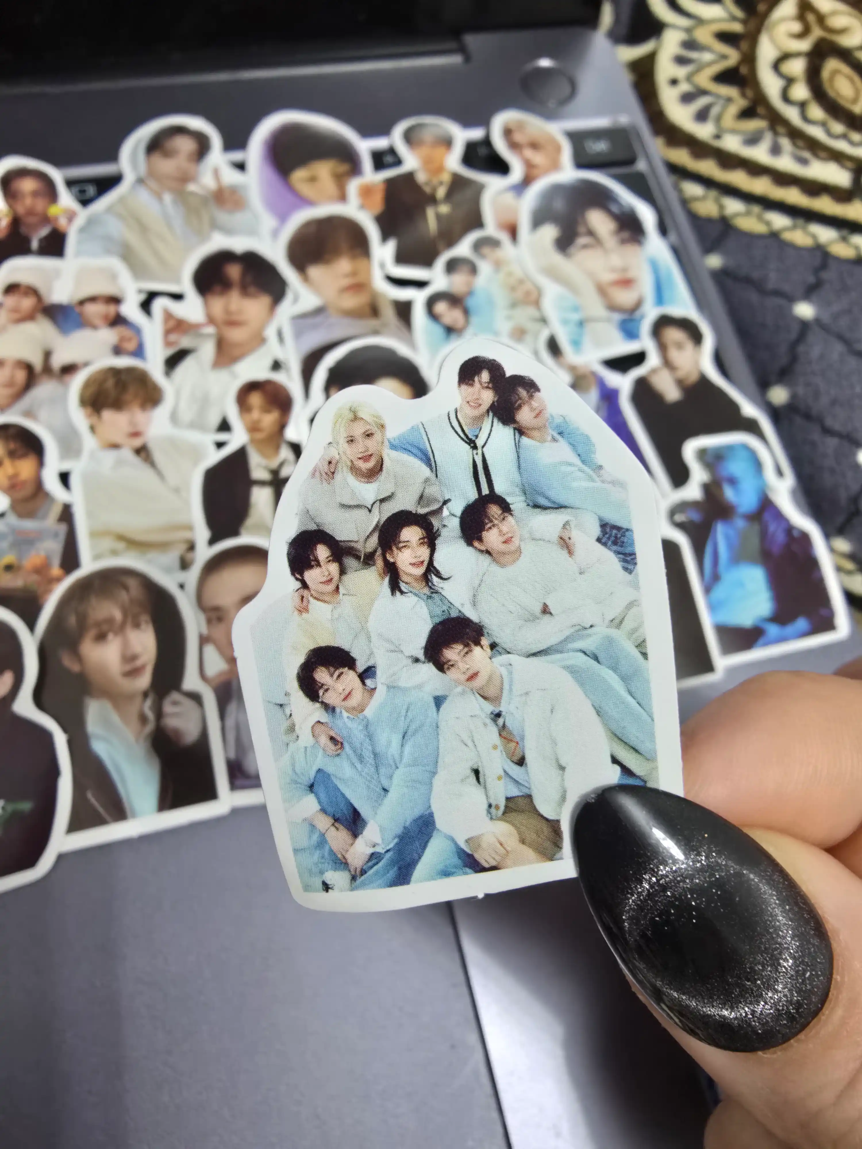 Stikerlar BTS, Stray Kids, Blackpink, Enhypen, Seventeen, nakleykalar K-pop. 50 dona