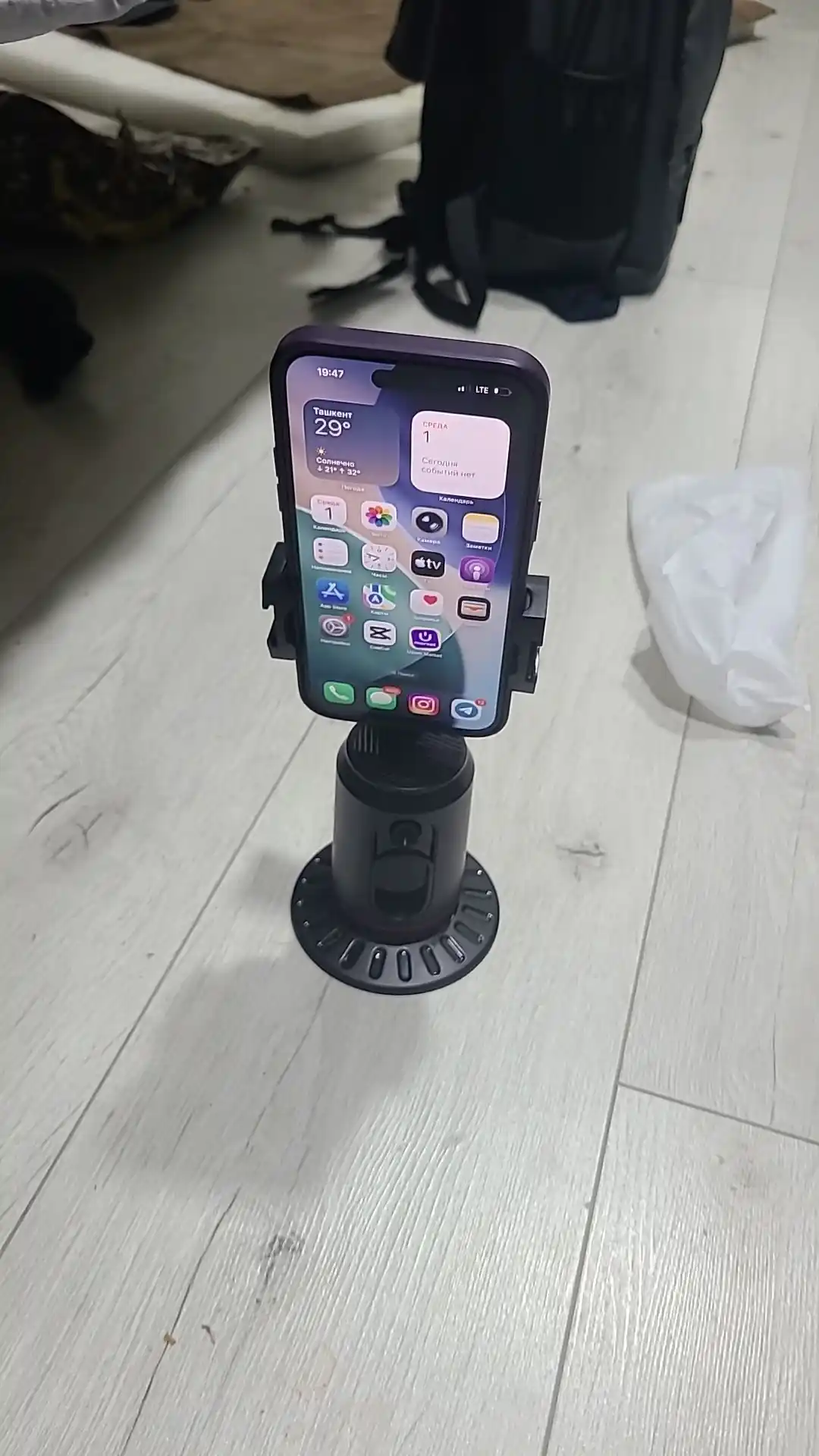 Q02 Smart Shtativ 360°, AI Yuzni Avtomatik Kuzatish, Bluetooth Pultli