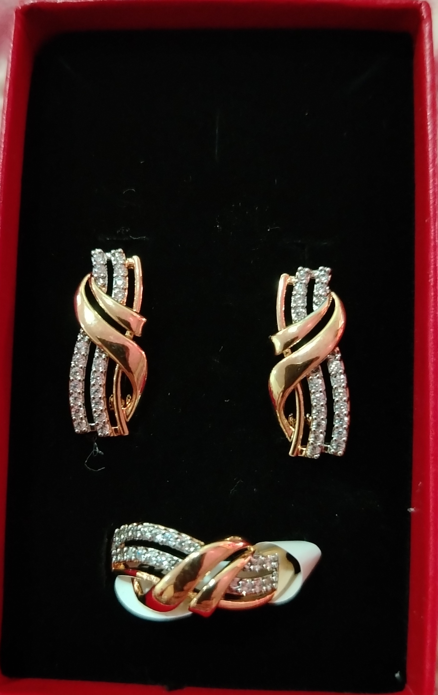 XUPING JEWELRY ayollar va qizlar uchun taqinchoqlar to‘plami