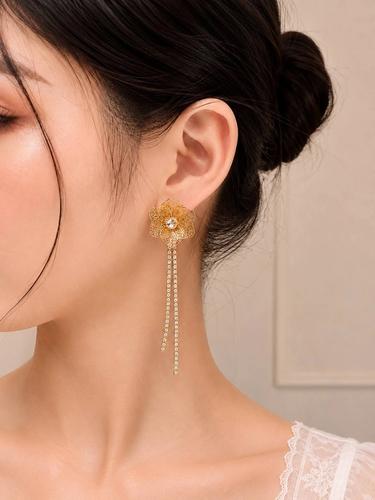Серьги для девочек с камнями Swarovski