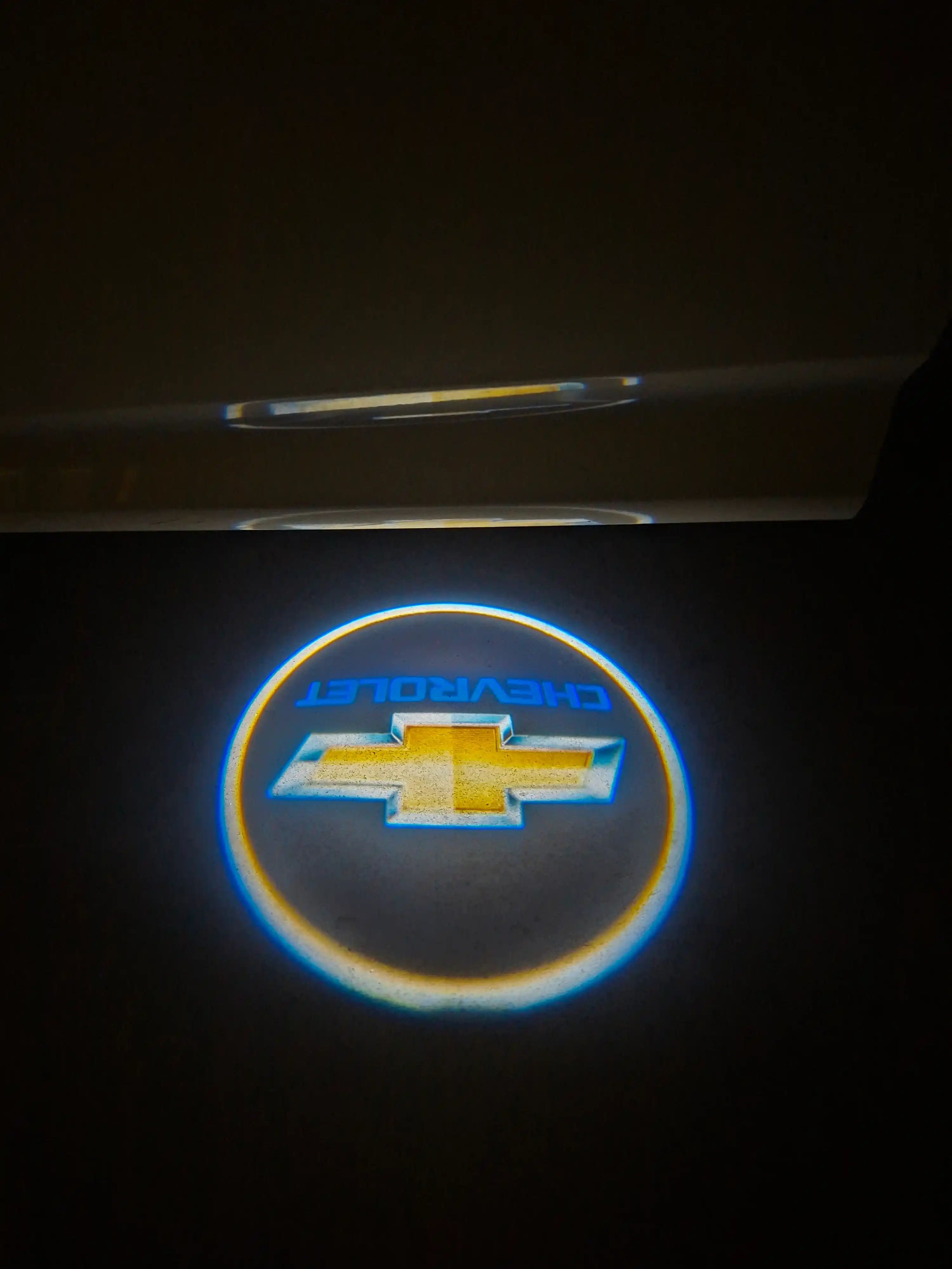 LED-проектор логотипа на дверь авто, беспроводной — 1 шт, GERB или Chevrolet