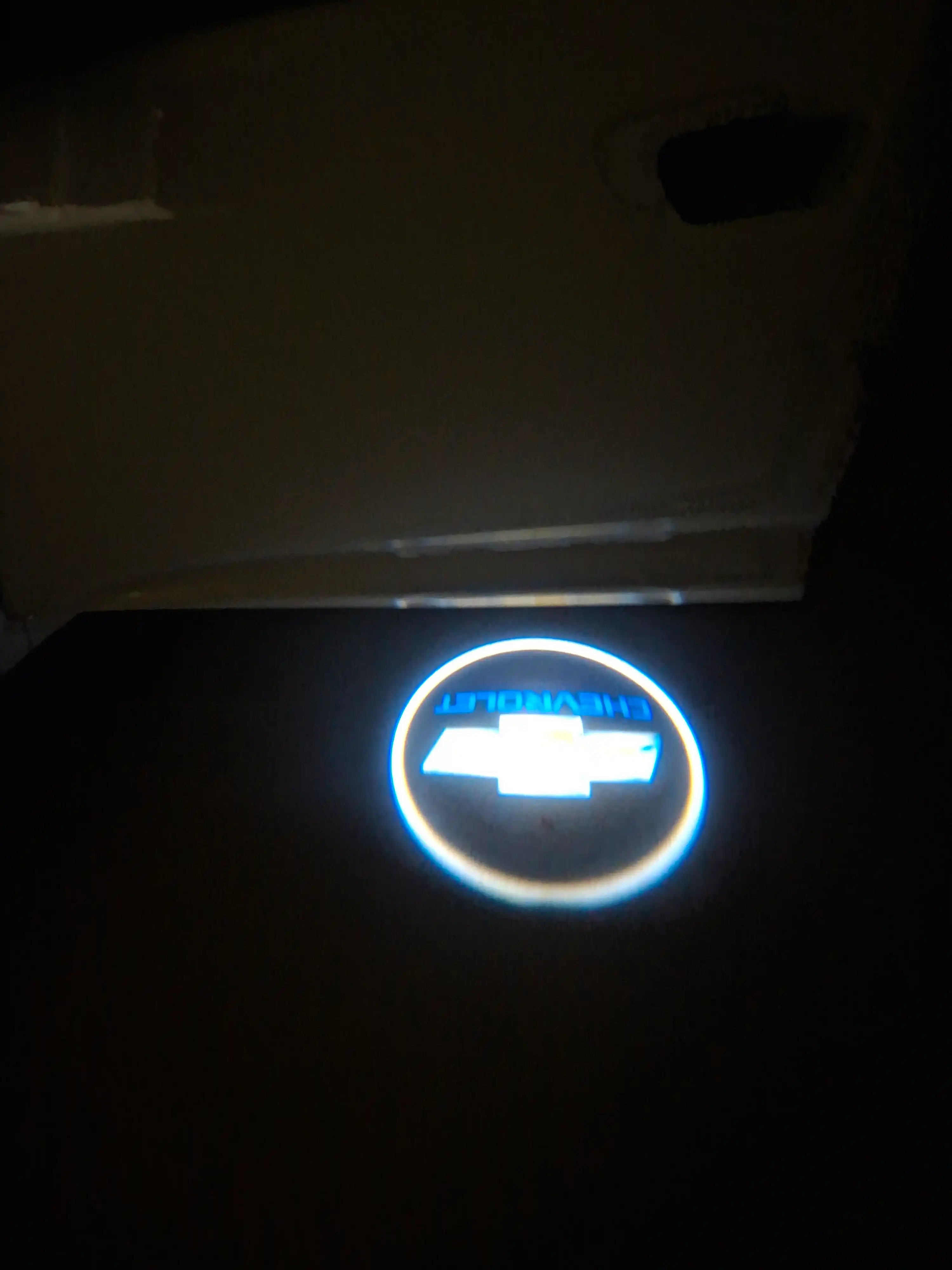 LED-проектор логотипа на дверь авто, беспроводной — 1 шт, GERB или Chevrolet