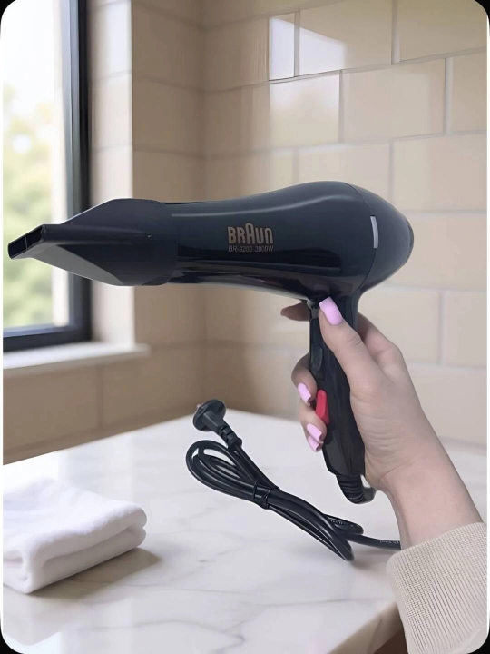 Fen, soch quritgich stayler Braun 4000W , salbiy ionlar va qizib ketishdan himoyalangan