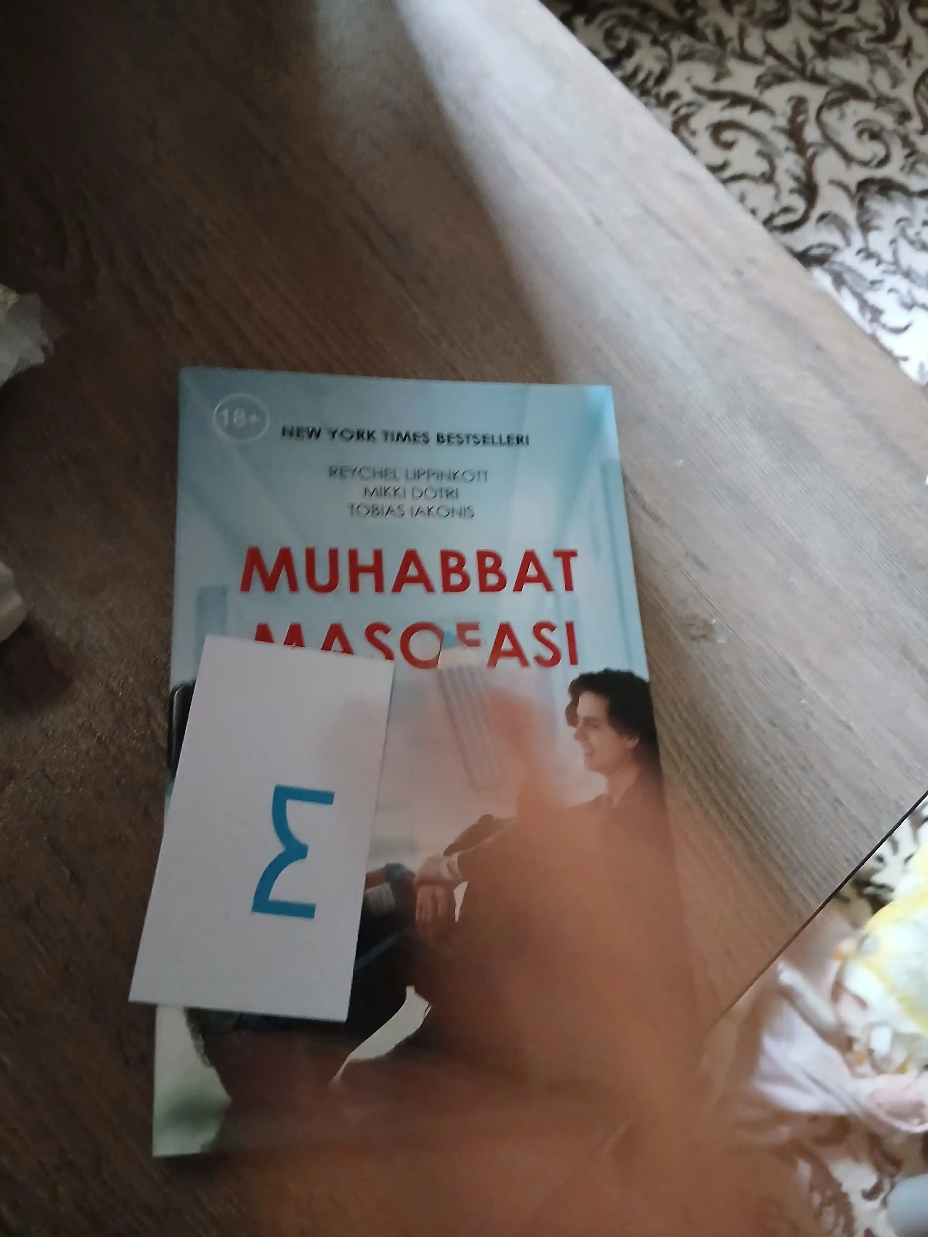 Muhabbat masofasi. Reychel Lippinkott, Mikki Dotri, Tobias Iakonis (Книга на узбекском языке)