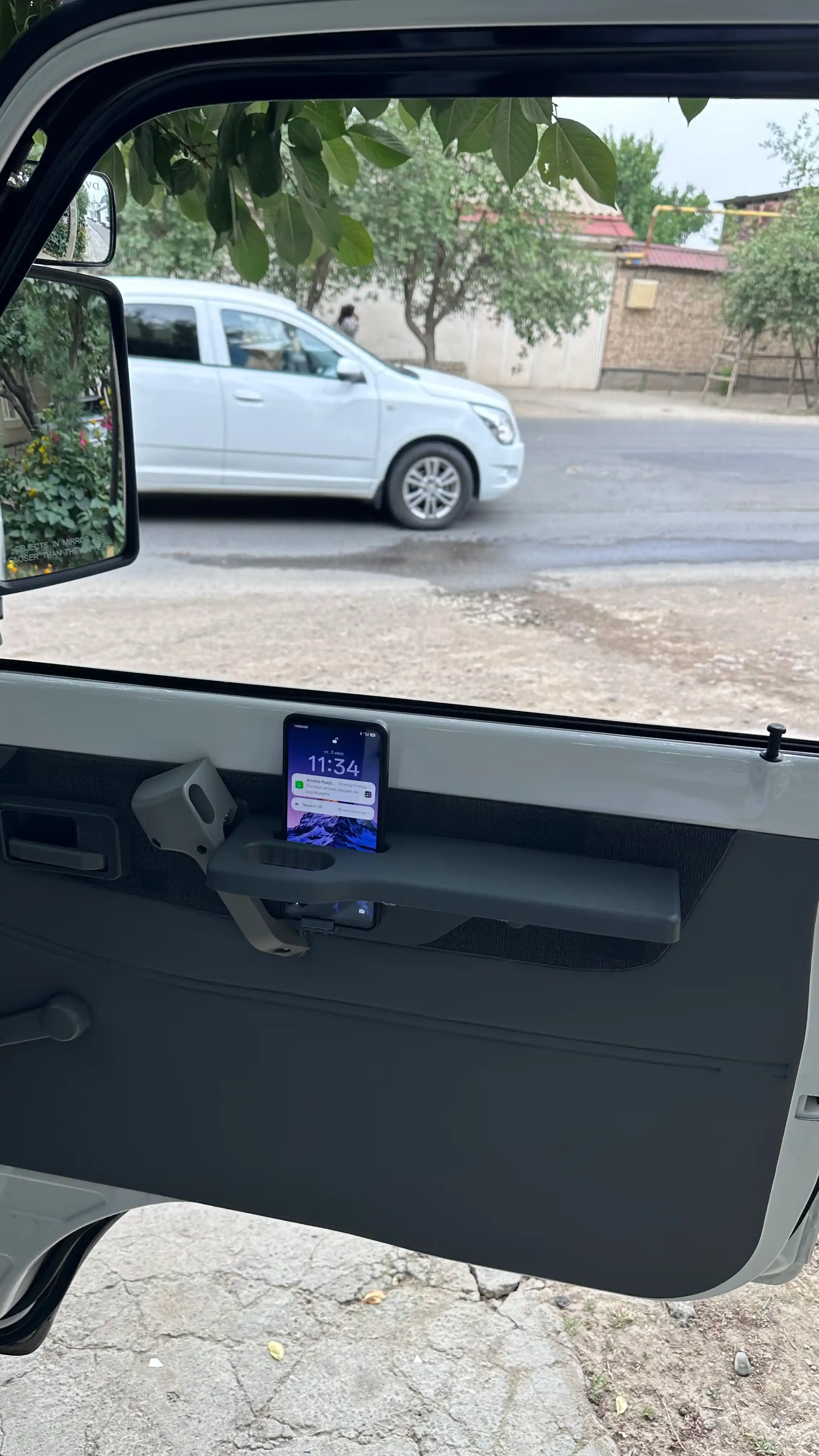 Подлокотник Damas Car, пластик, 2 шт, правый и левый