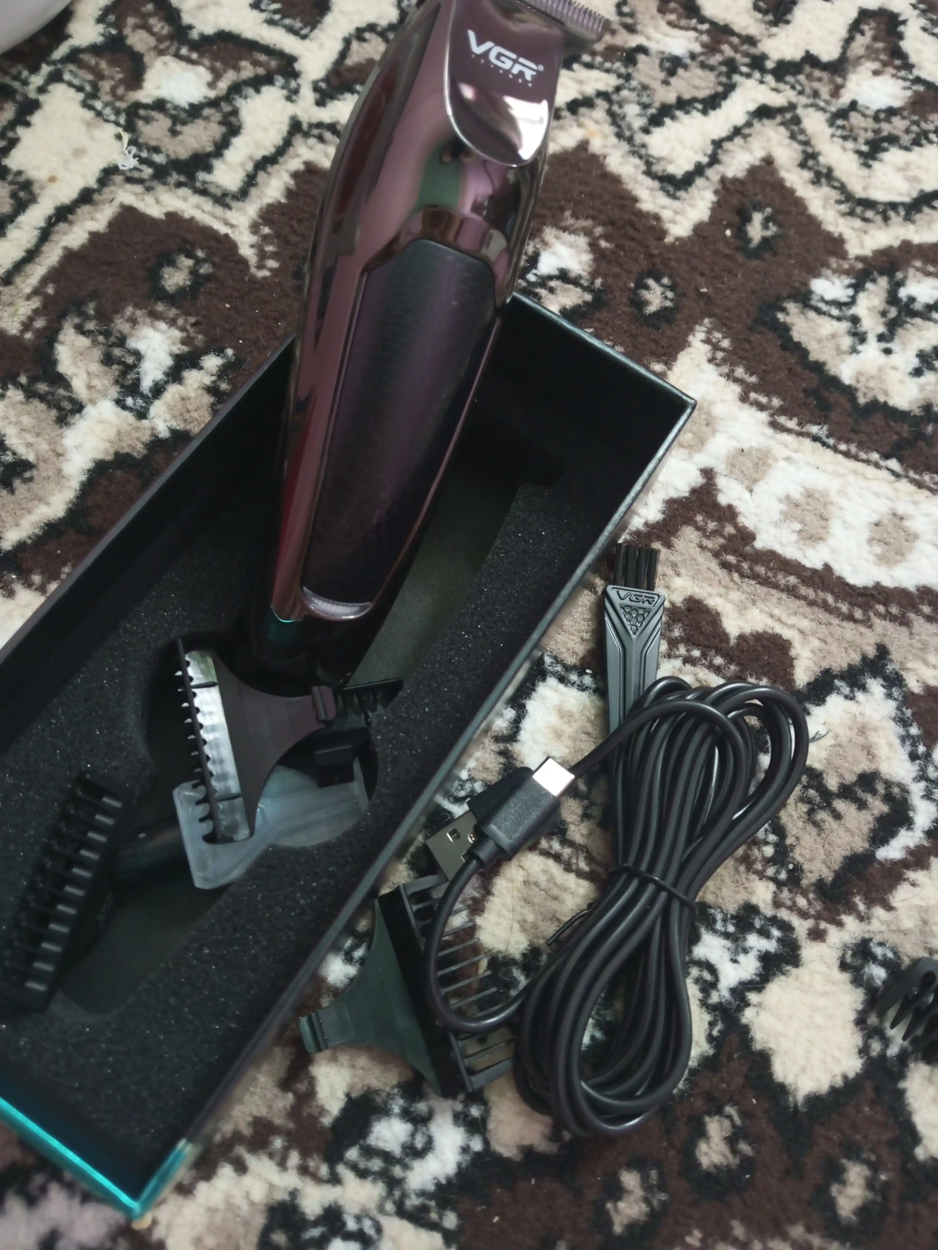 Trimmer soch olish mashinasi VGR V-030, trimmer soqol olish uchun mashina