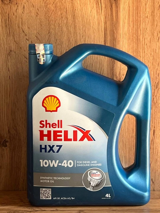 Dvigatel moyi Shell Helix HX7 10W-40, sintetik texnologiyali, 4L