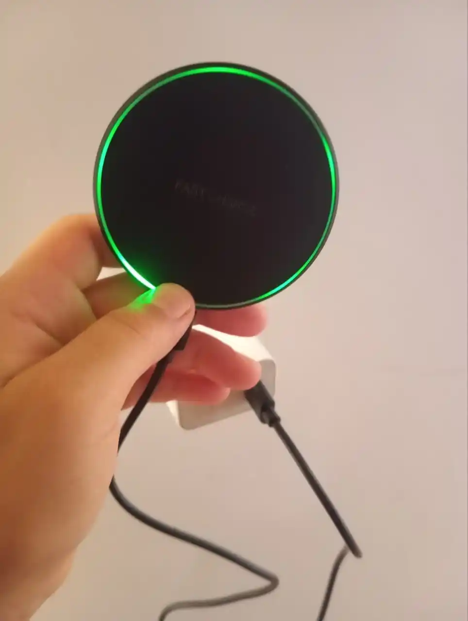 Fast Charge simsiz zaryadlash qurilmasi