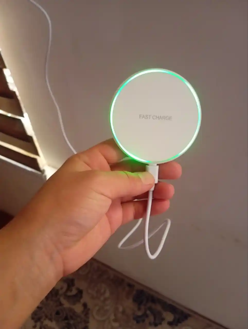 Fast Charge simsiz zaryadlash qurilmasi