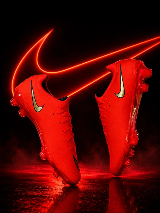 Futbol butsalari, Mercurial butsalari, tishli butsa, tabiiy maydon uchun butsa