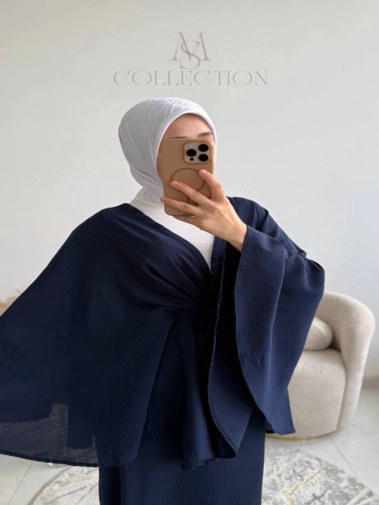 Kofta va yubka to‘plami, Armani Silk mato. Standart razmer. Ayollar uchun komplekt