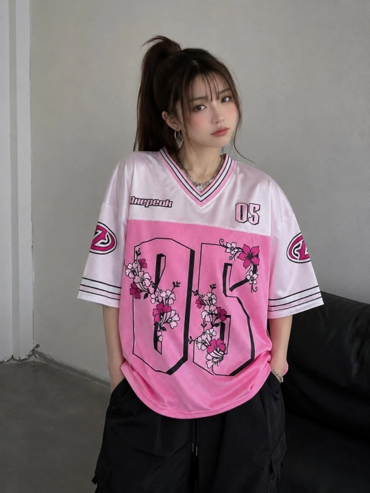 Oversize futbolka — y2k uslubidagi sport streetwear futbolka