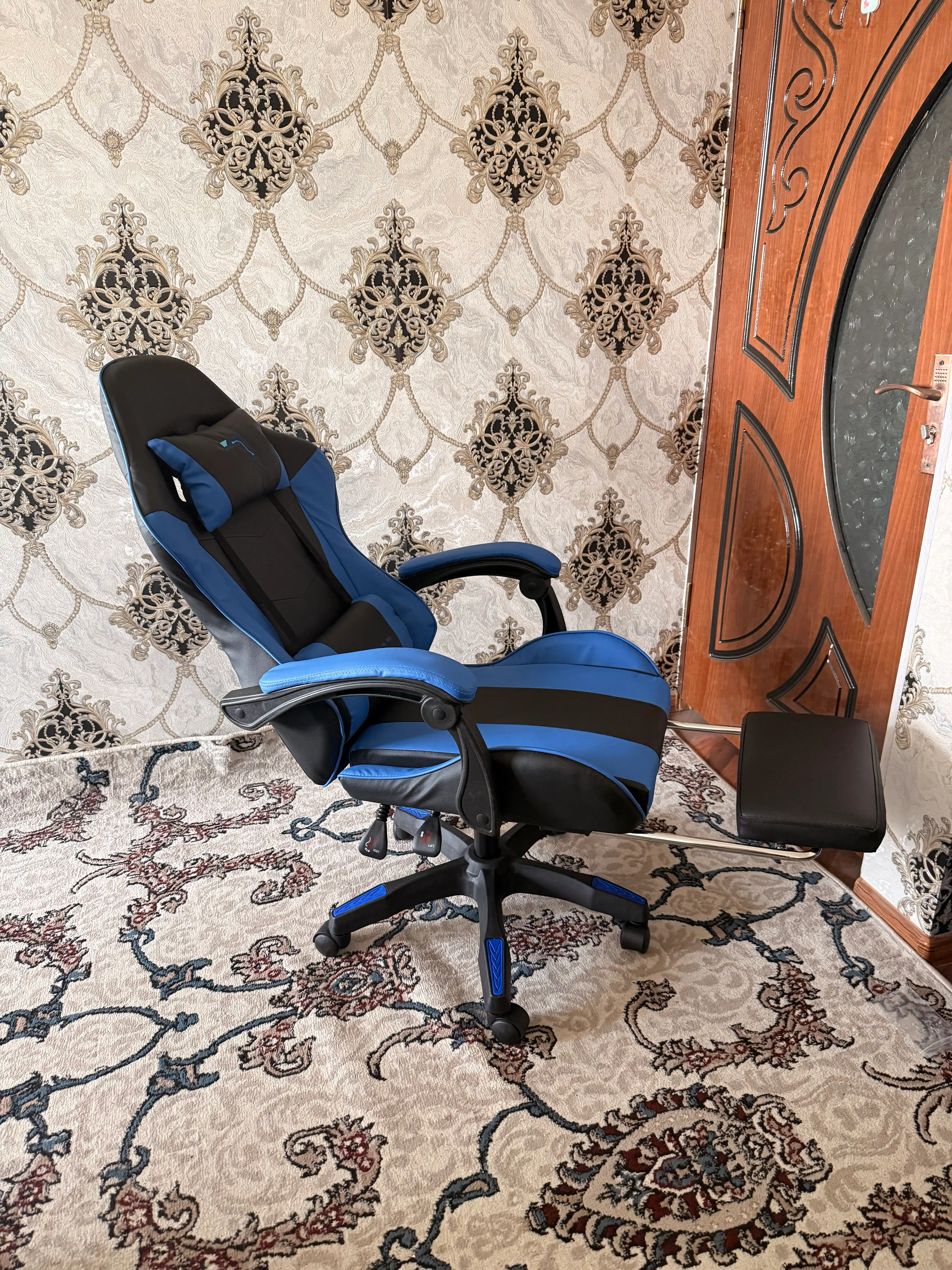 Gaming kreslo Lunix, kompyuter va ofis uchun, oyoq qo'ygichli o'rindiq