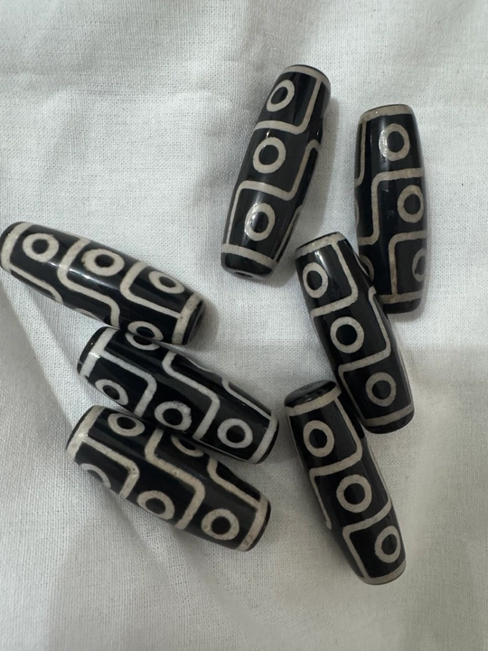 Tabiiy agatdan yasalgan Dzi munchoqlari 38 × 10 mm. 1 Dona