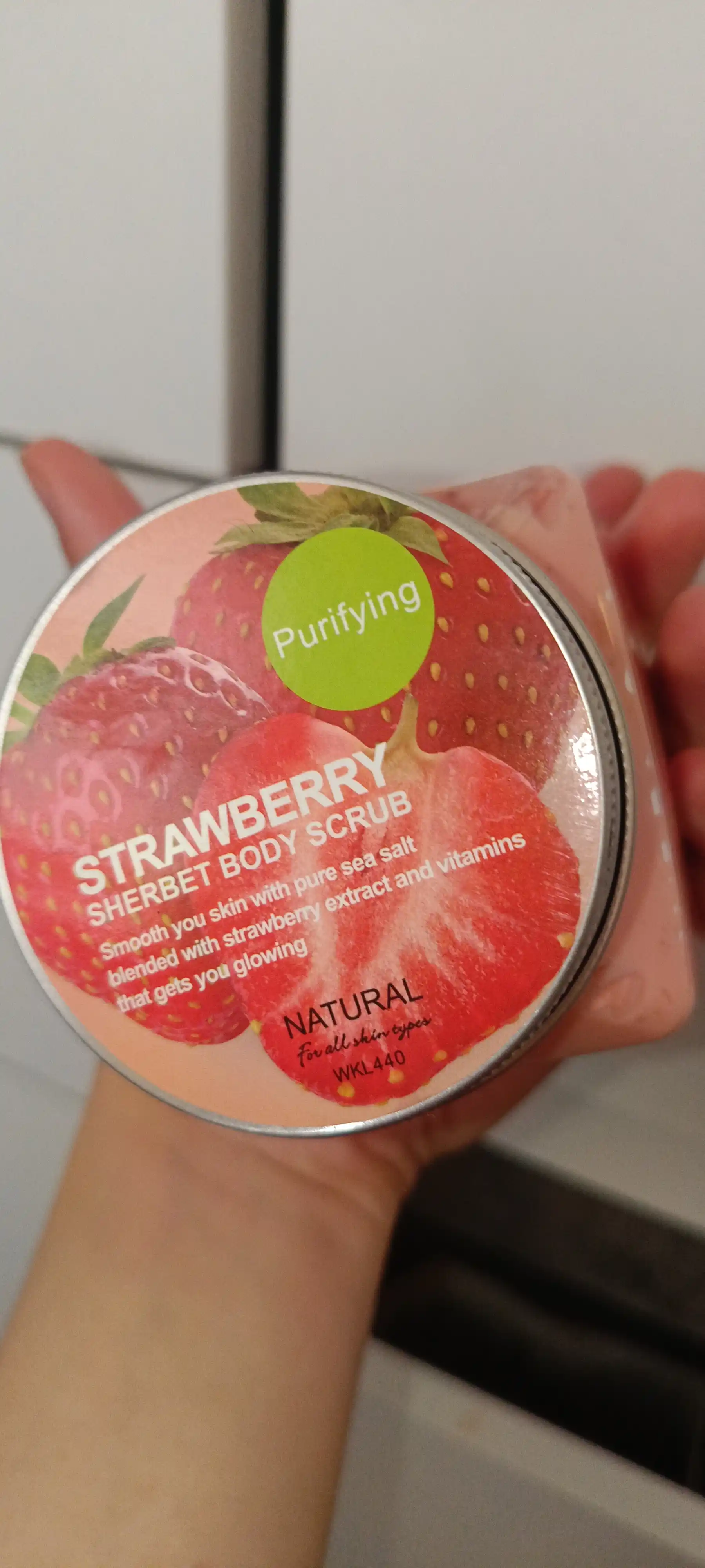 Скраб для лица и тела Wokal Sherbet Body Scrub, с экстрактом малины и клубники, 500/350 гр