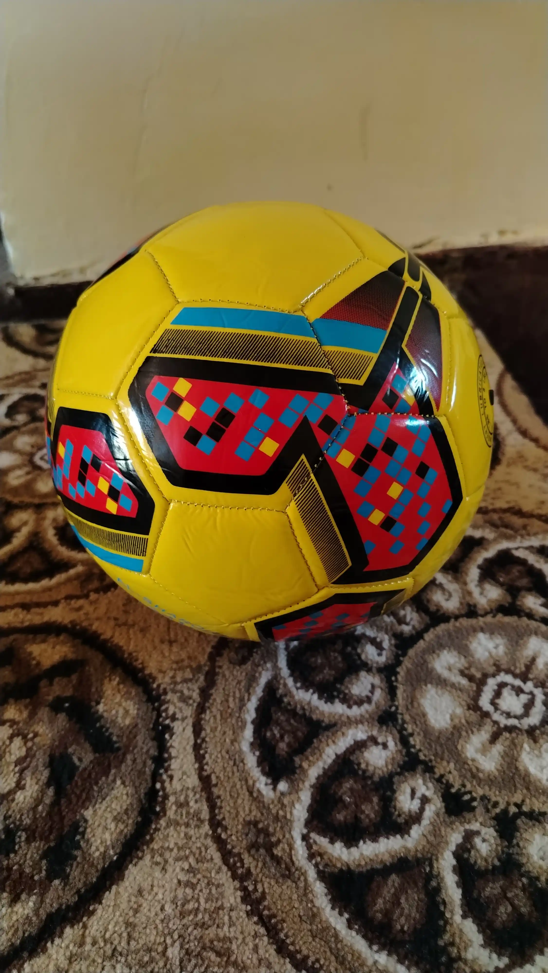 5-o‘lchamli futbol to‘pi