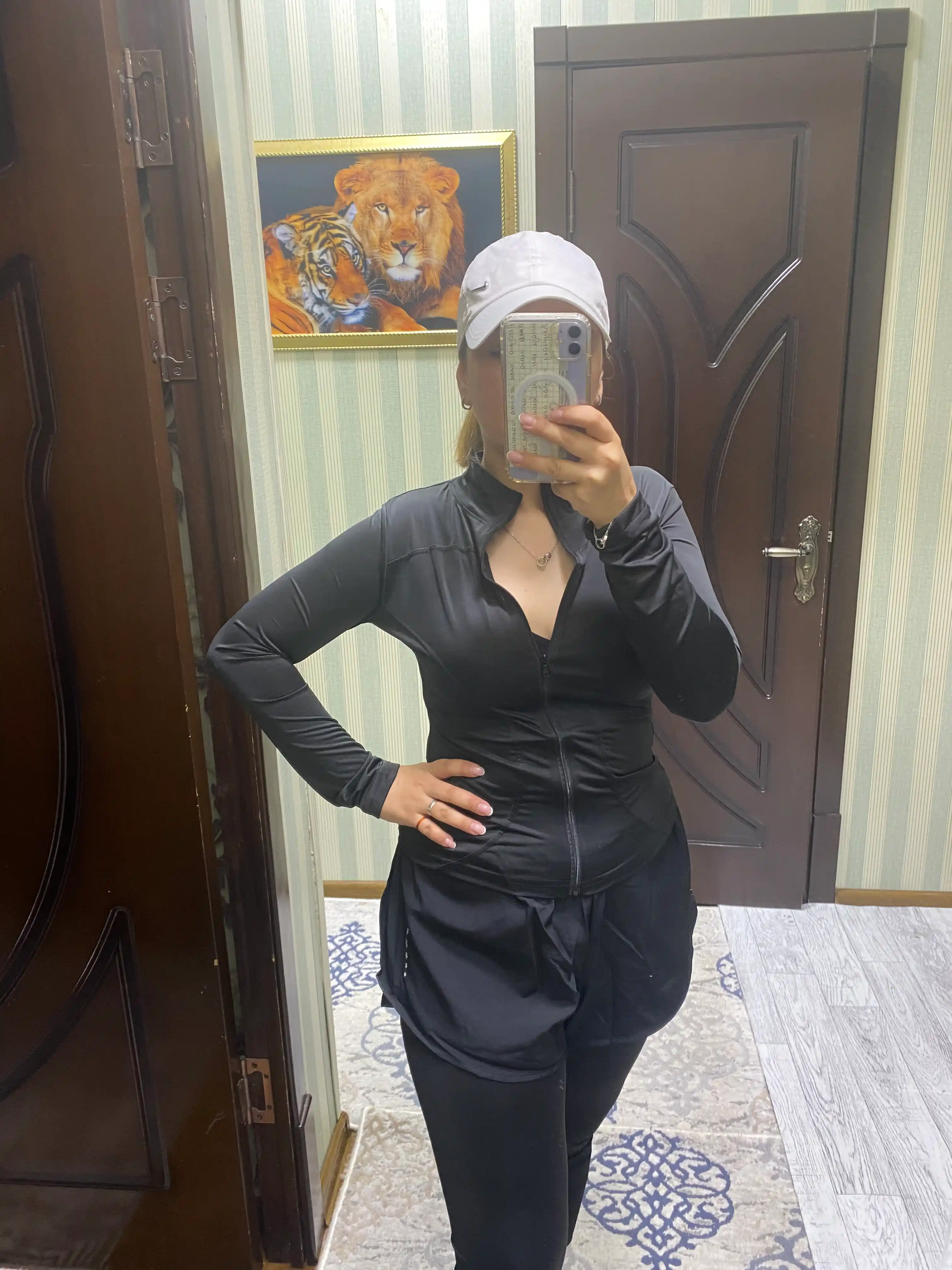 Yengil ayollar rashgardi Sport va fitnes uchun longsliv yengil mato uzun yengli termo top