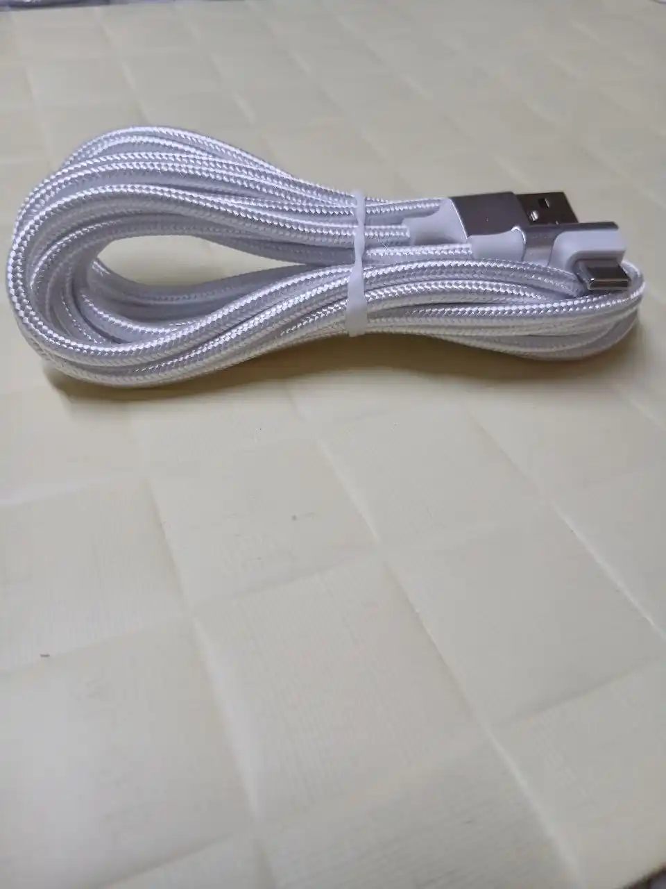 USB Type-C 3 metrli burchakli PD kabel – quvvatlash va ma’lumot uzatish uchun