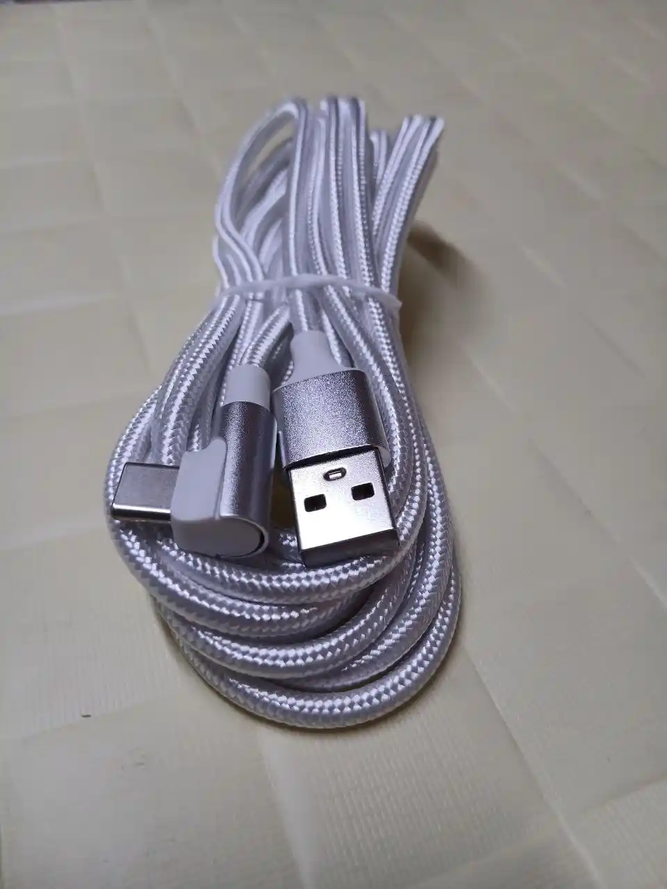 USB Type-C 3 metrli burchakli PD kabel – quvvatlash va ma’lumot uzatish uchun