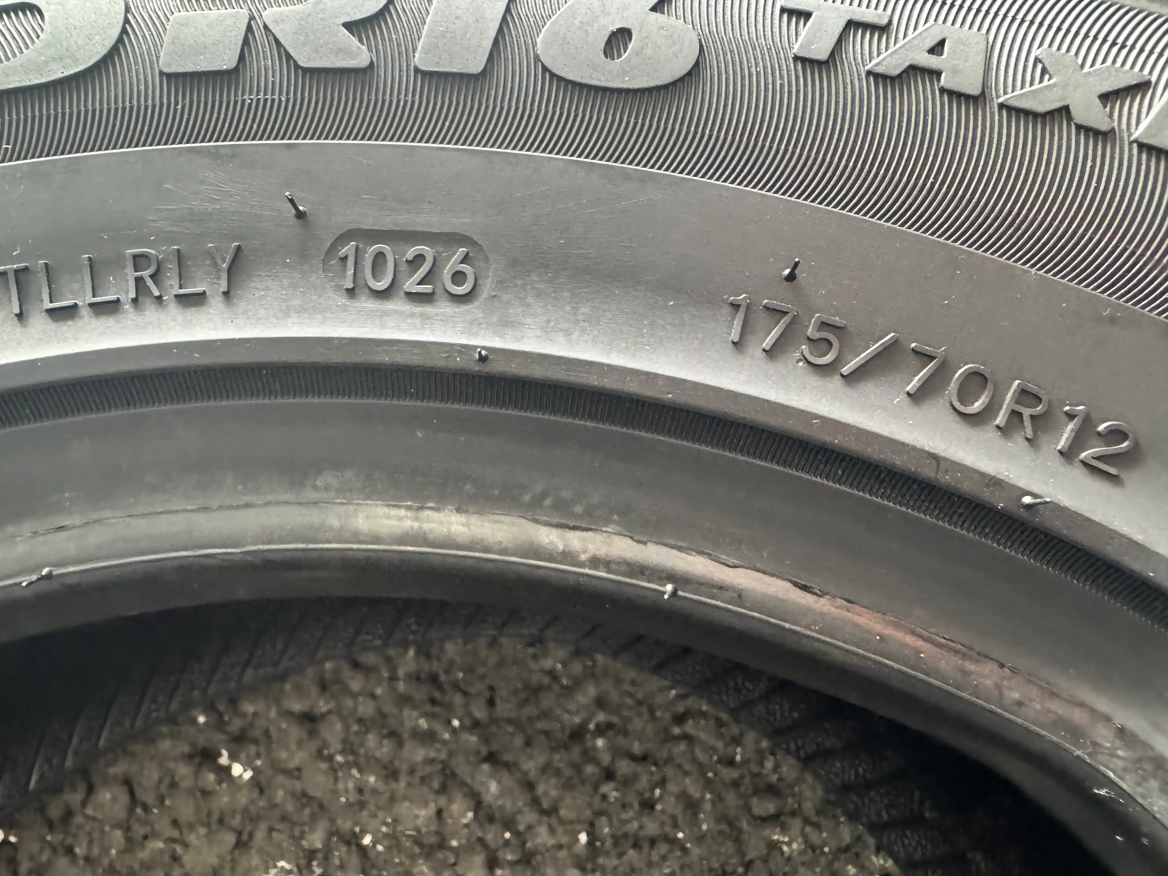 Шина RoadX — всесезонная — мягкая — пробег до 100 000 км