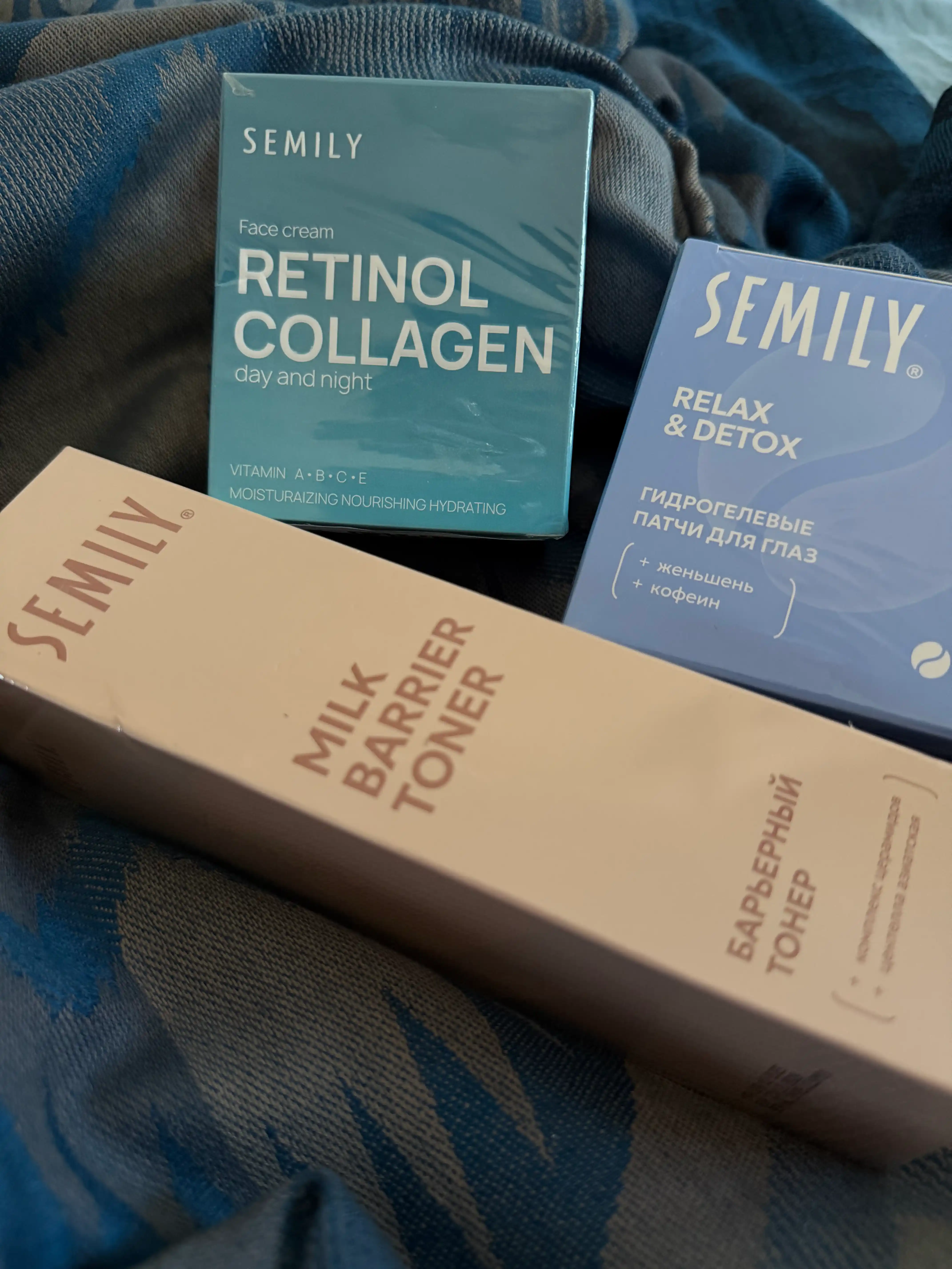 Dekolte sohasi uchun kollagen va retinolli, qarishga qarshi Semily yuz kremi, 50 ml