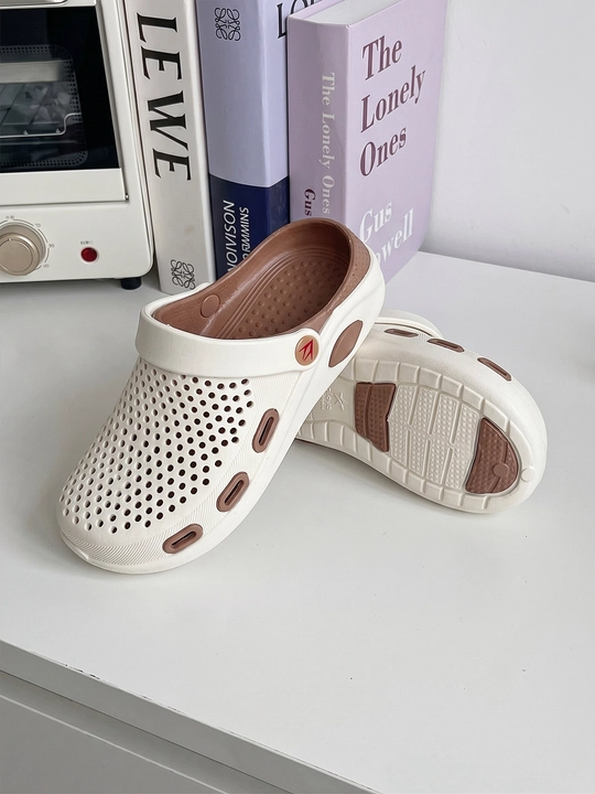 Ayollar uchun yengil EVA klog shippaklari Crocs uslubida