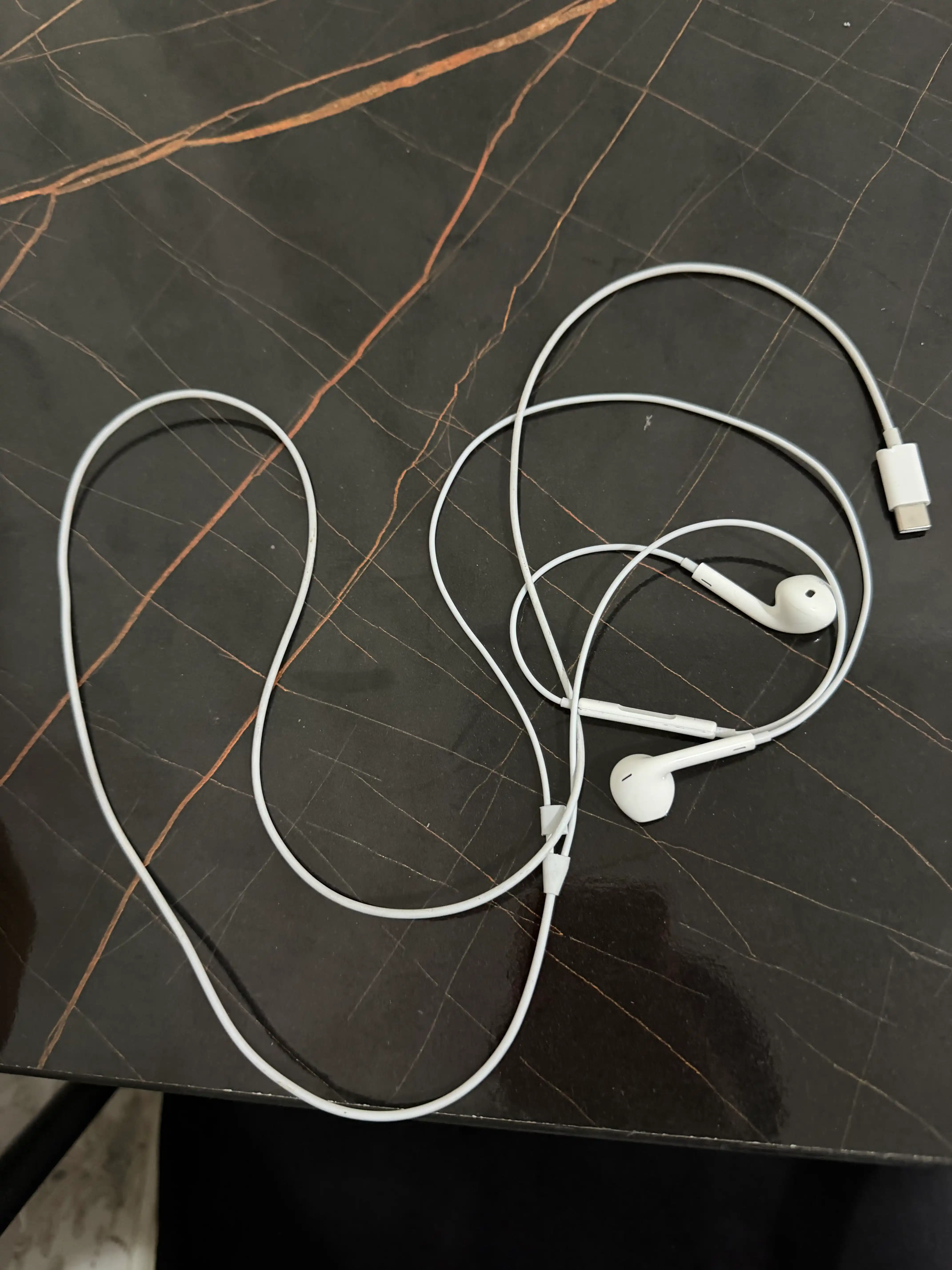 Simli quloqchinlar Apple,Type-c, iPhone 15 uchun vakuumsiz