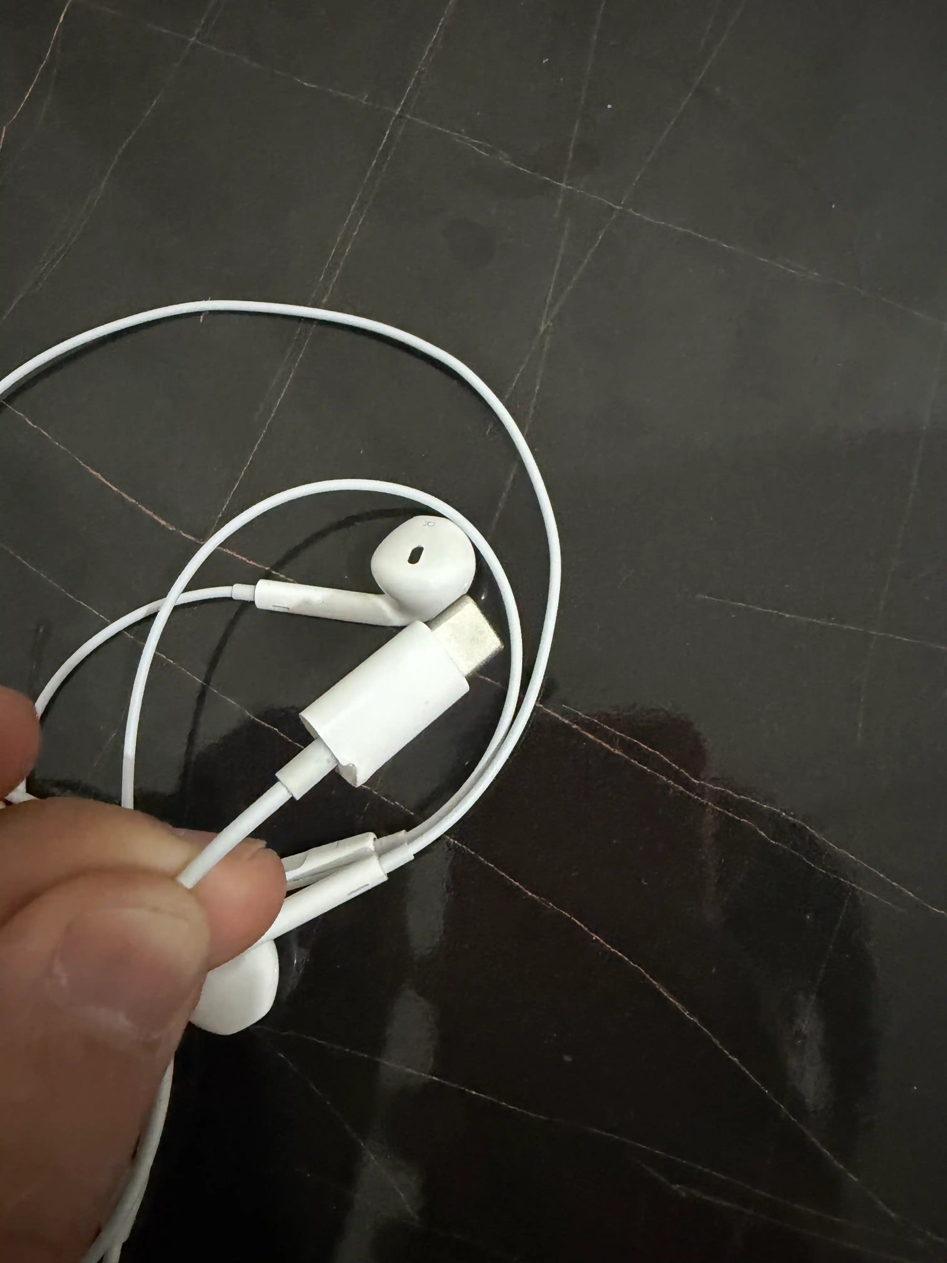 Simli quloqchinlar Apple,Type-c, iPhone 15 uchun vakuumsiz