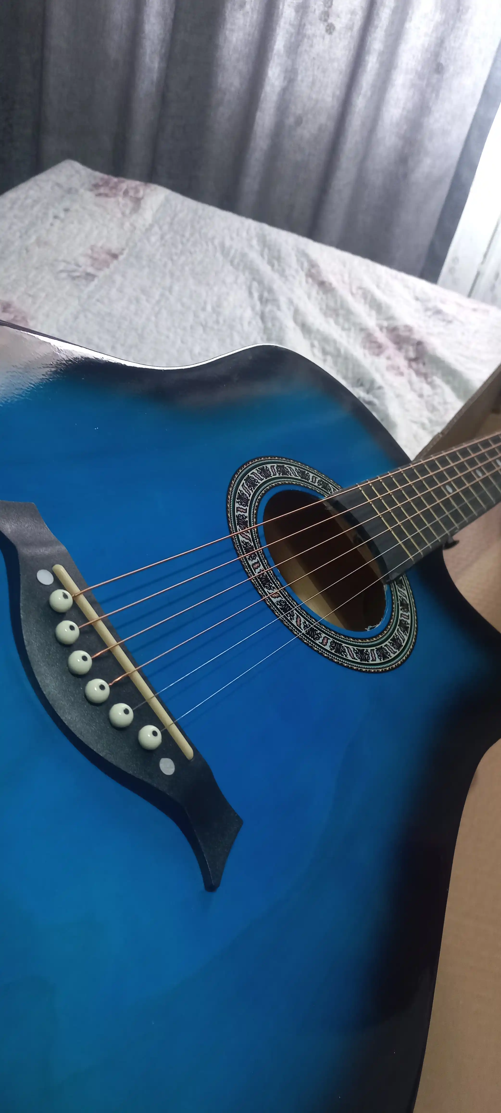 Akustik gitara QLT, 38 dyum