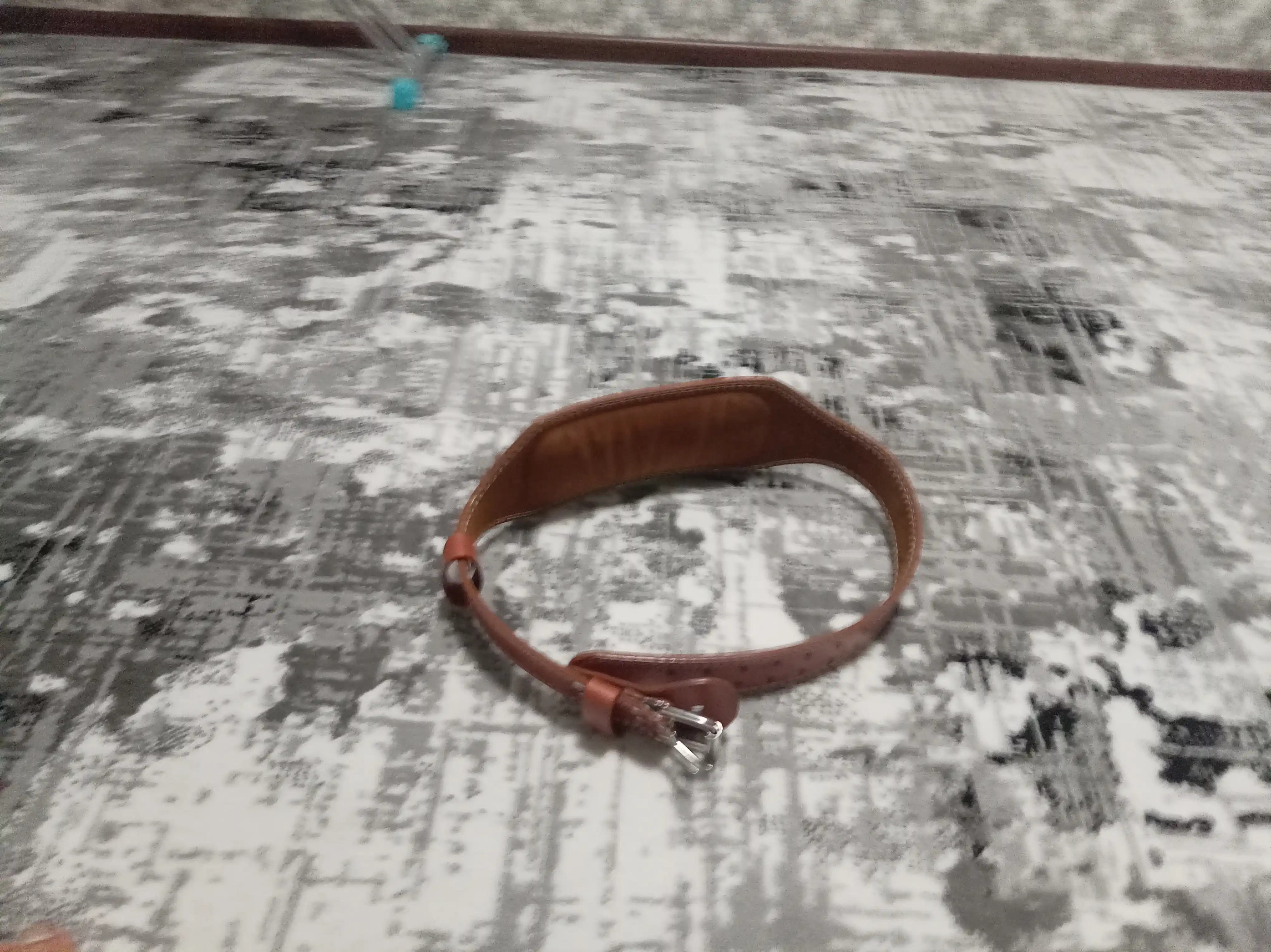 Og‘ir atletika va shtanga tortish uchun sport kamari